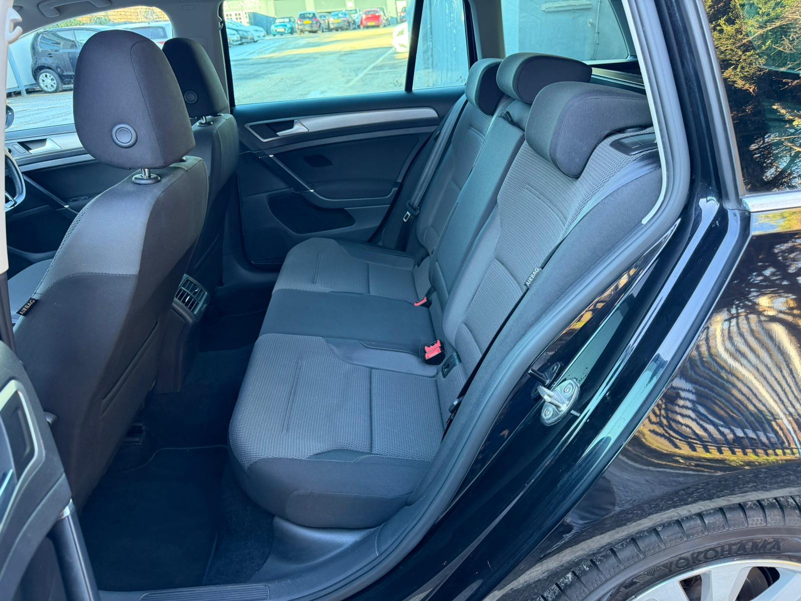 Volkswagen Golf 1.2 TSI BlueMotion Tech S Estate 5dr Petrol DSG Euro 5 (s/s) (105 ps)