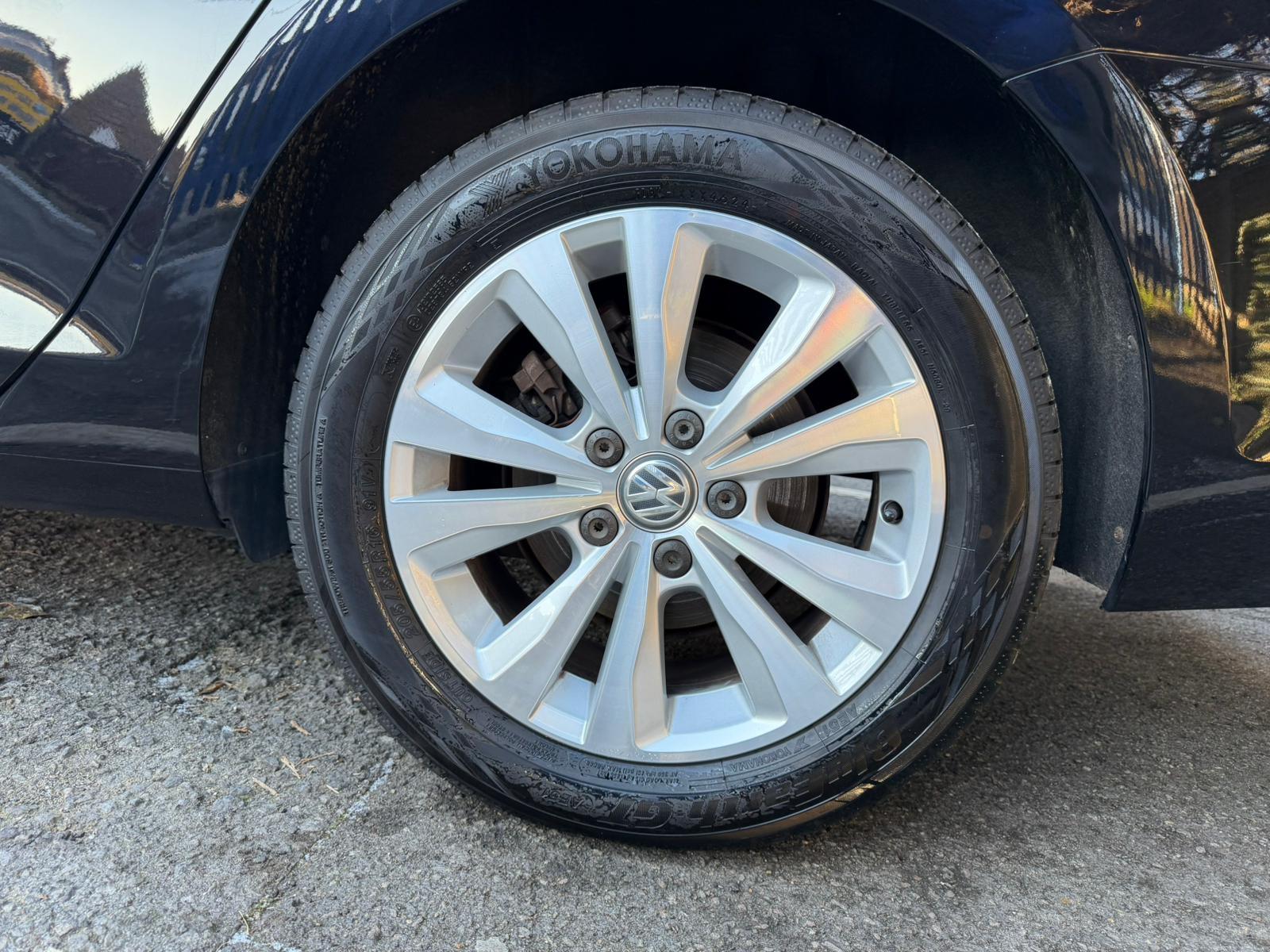 Volkswagen Golf 1.2 TSI BlueMotion Tech S Estate 5dr Petrol DSG Euro 5 (s/s) (105 ps)