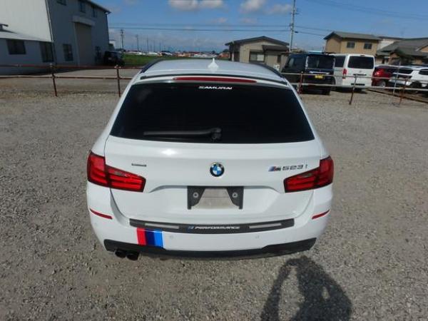 BMW 5 Series 2.0 520i SE Touring 5dr Petrol Auto Euro 5 (s/s) (184 ps)