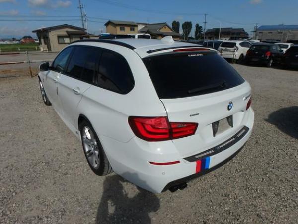 BMW 5 Series 2.0 520i SE Touring 5dr Petrol Auto Euro 5 (s/s) (184 ps)