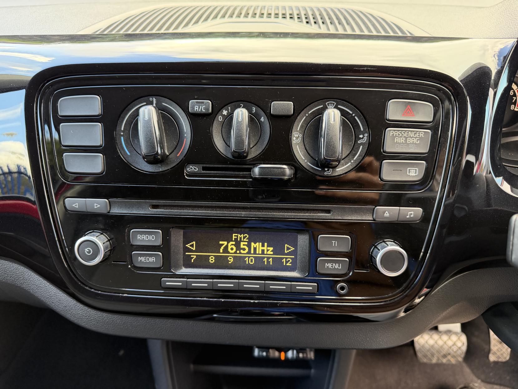 Volkswagen up! 1.0 High up! Hatchback 5dr Petrol ASG Euro 6 (75 ps)