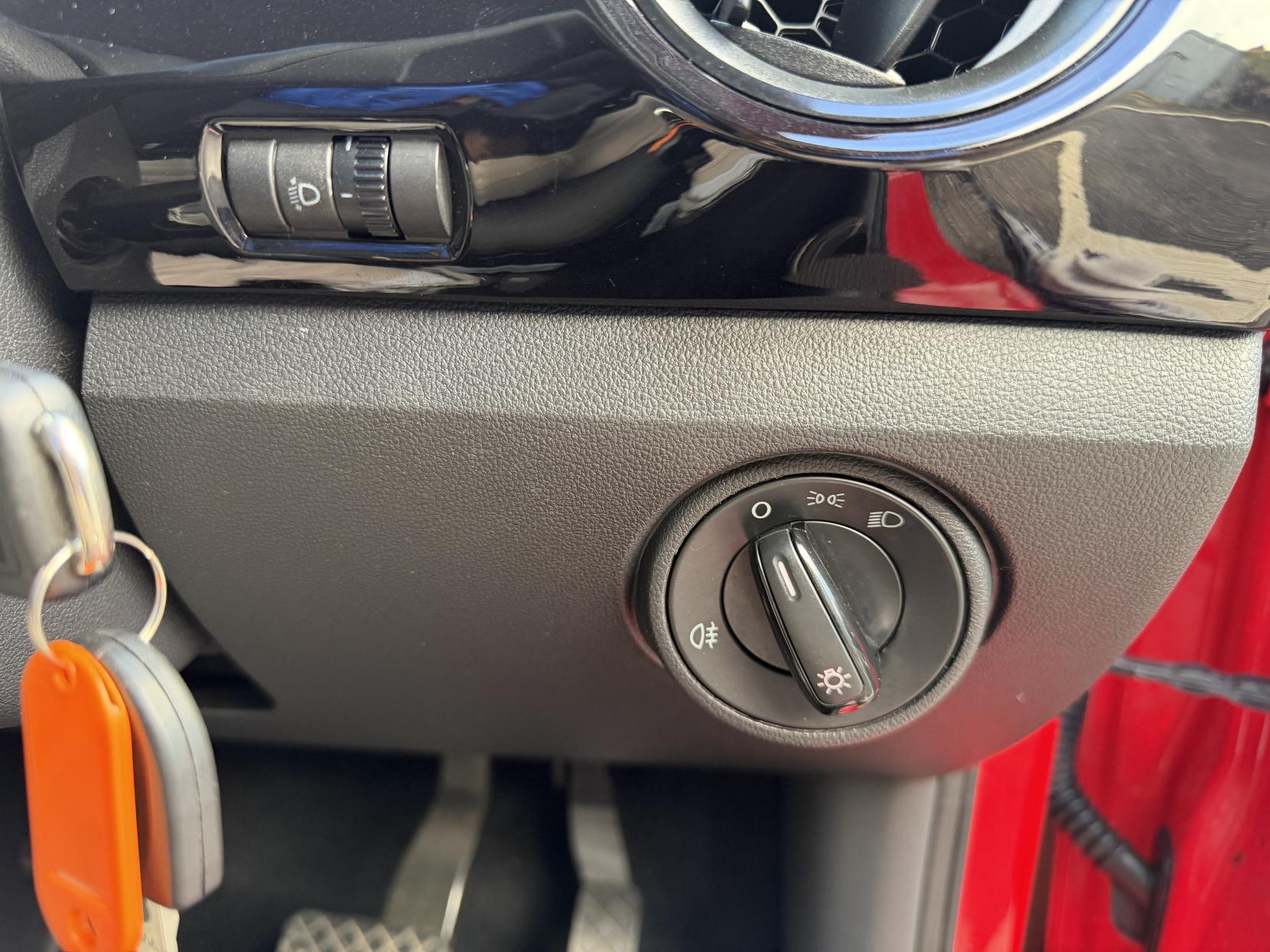 Volkswagen up! 1.0 High up! Hatchback 5dr Petrol ASG Euro 6 (75 ps)