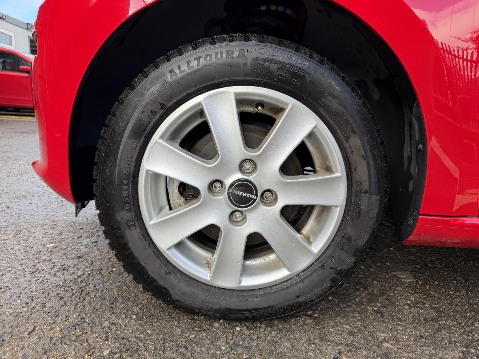 Volkswagen up! 1.0 High up! Hatchback 5dr Petrol ASG Euro 6 (75 ps)