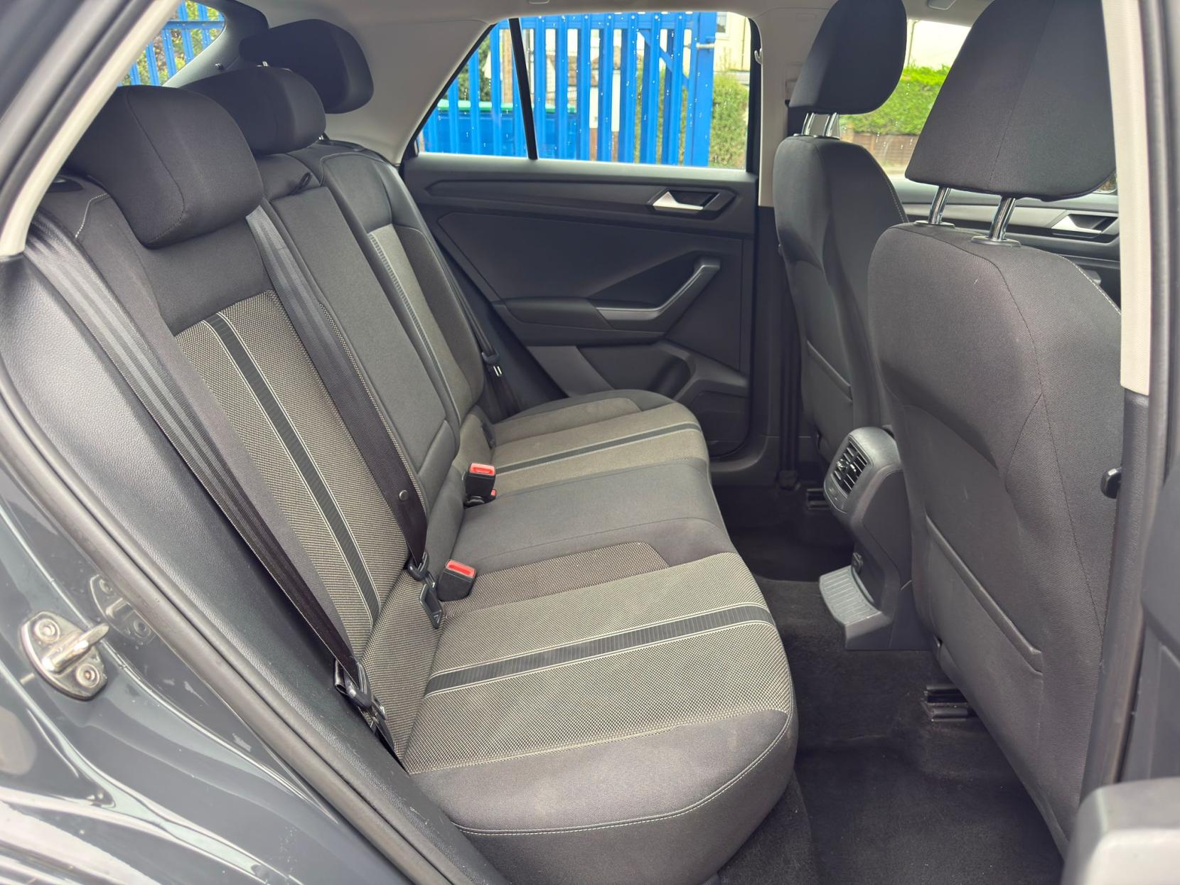 Volkswagen T-Roc 1.0 TSI GPF SE SUV 5dr Petrol Manual Euro 6 (s/s) (115 ps)