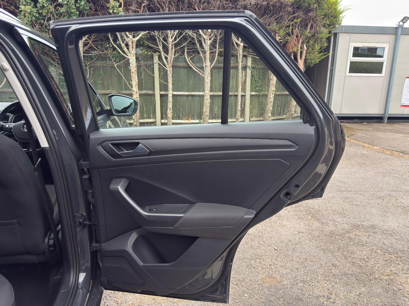 Volkswagen T-Roc 1.0 TSI GPF SE SUV 5dr Petrol Manual Euro 6 (s/s) (115 ps)