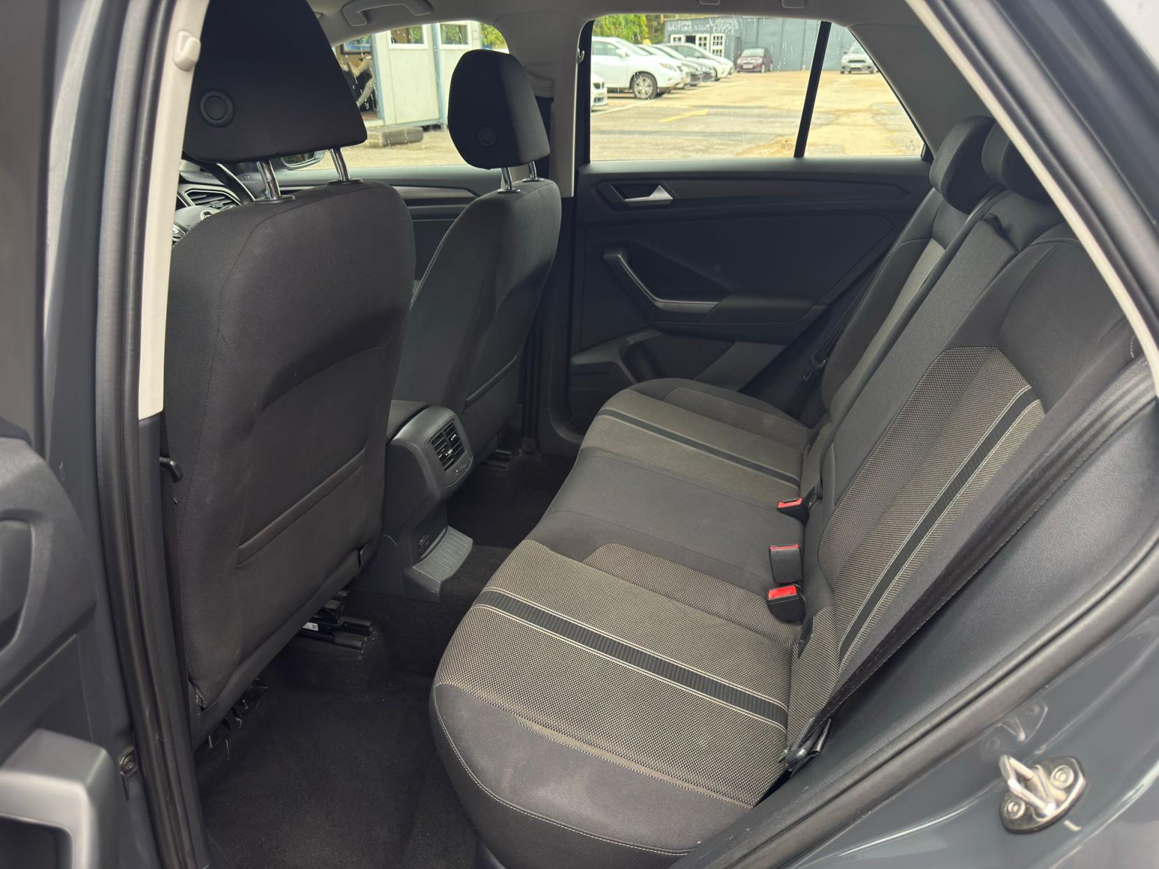 Volkswagen T-Roc 1.0 TSI GPF SE SUV 5dr Petrol Manual Euro 6 (s/s) (115 ps)