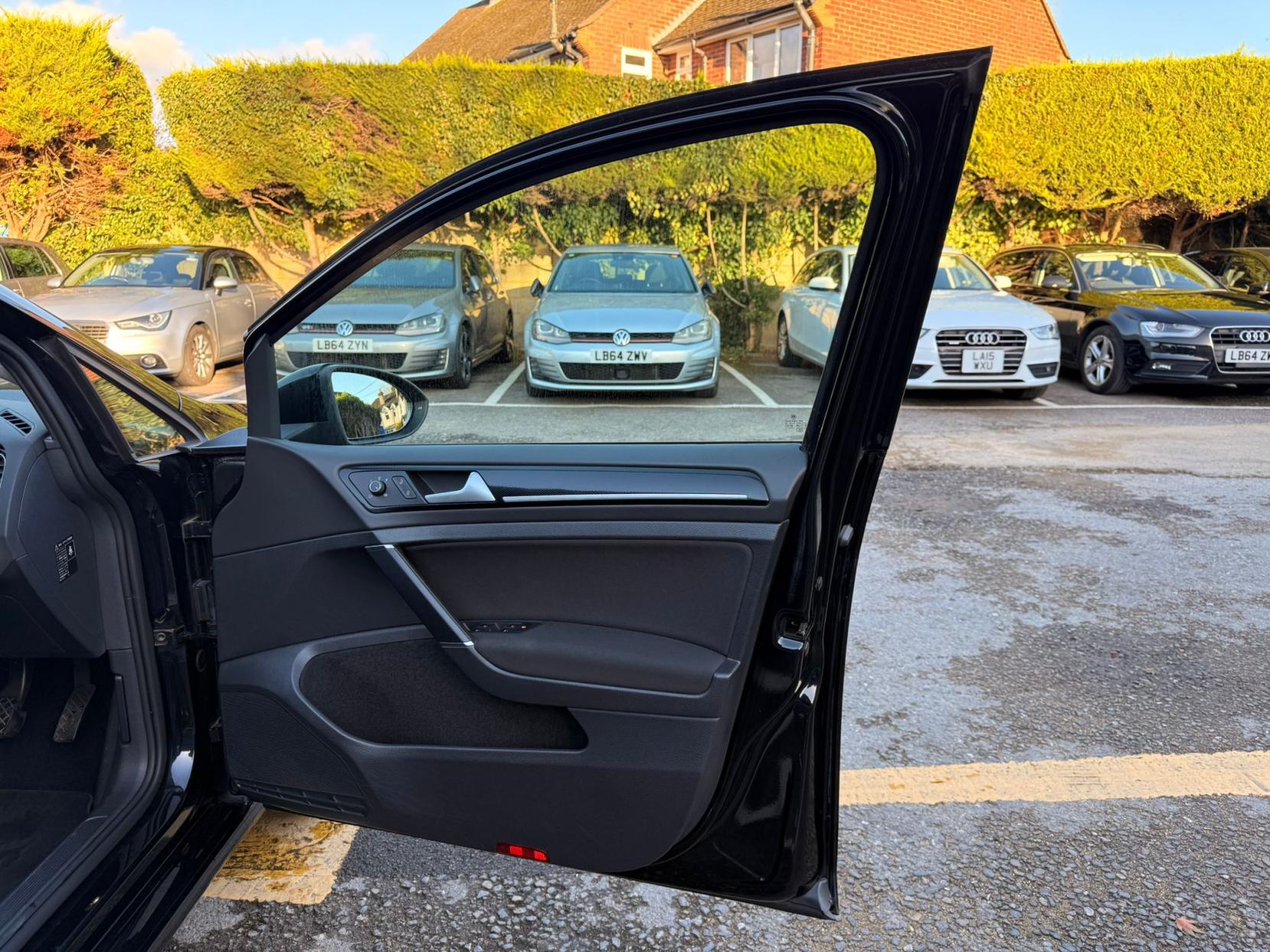 Volkswagen Golf 1.4 TSI BlueMotion Tech Match Edition Hatchback 5dr Petrol DSG Euro 6 (s/s) (125 ps)