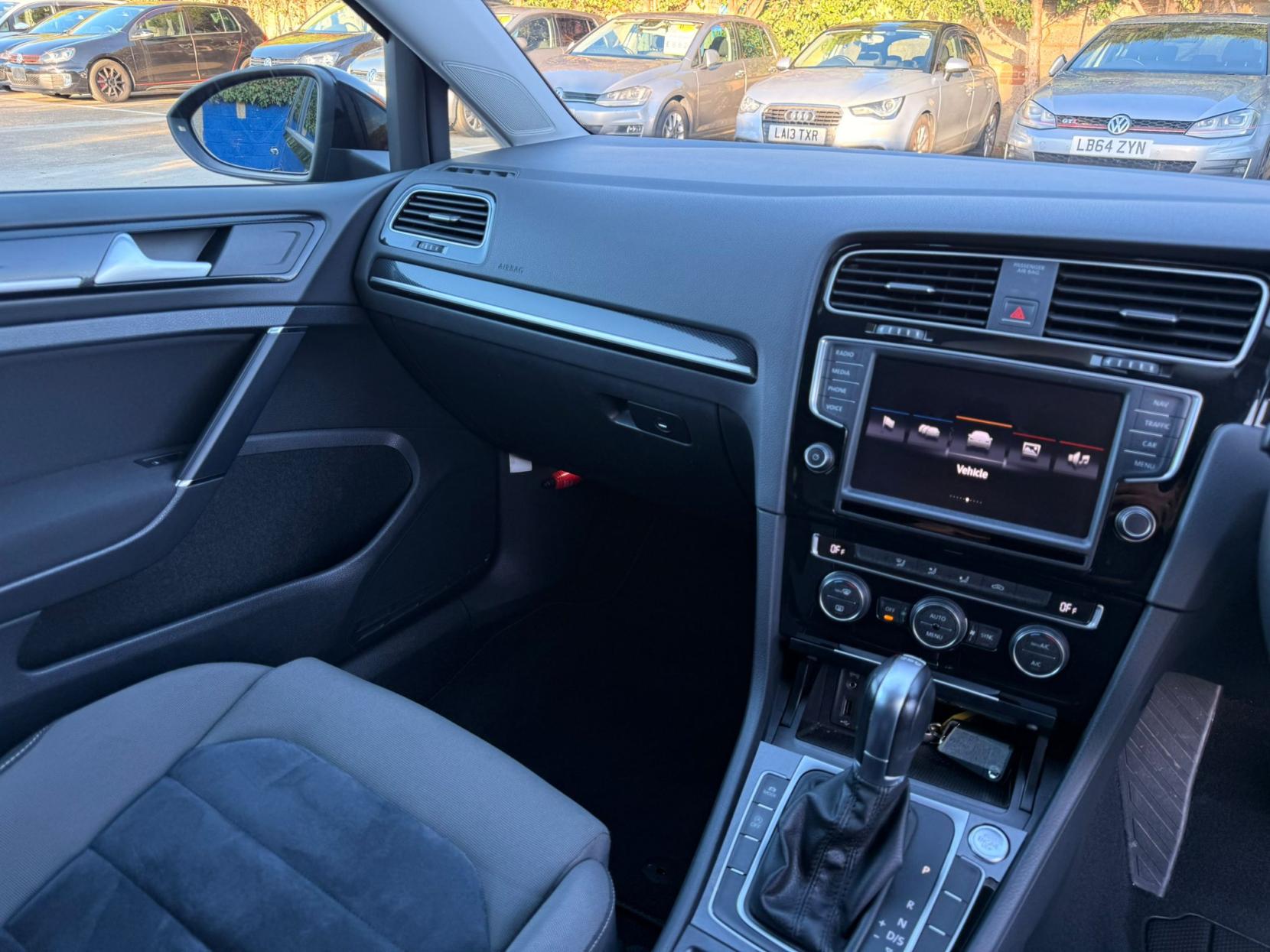 Volkswagen Golf 1.4 TSI BlueMotion Tech Match Edition Hatchback 5dr Petrol DSG Euro 6 (s/s) (125 ps)