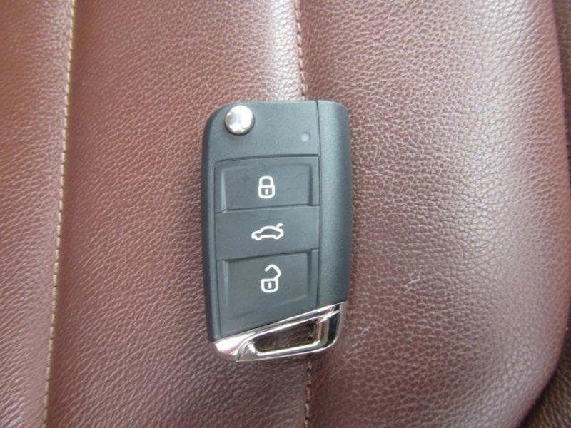 Volkswagen Golf 1.4 TSI BlueMotion Tech ACT GT Edition Hatchback 5dr Petrol DSG Euro 6 (s/s) (150 ps)