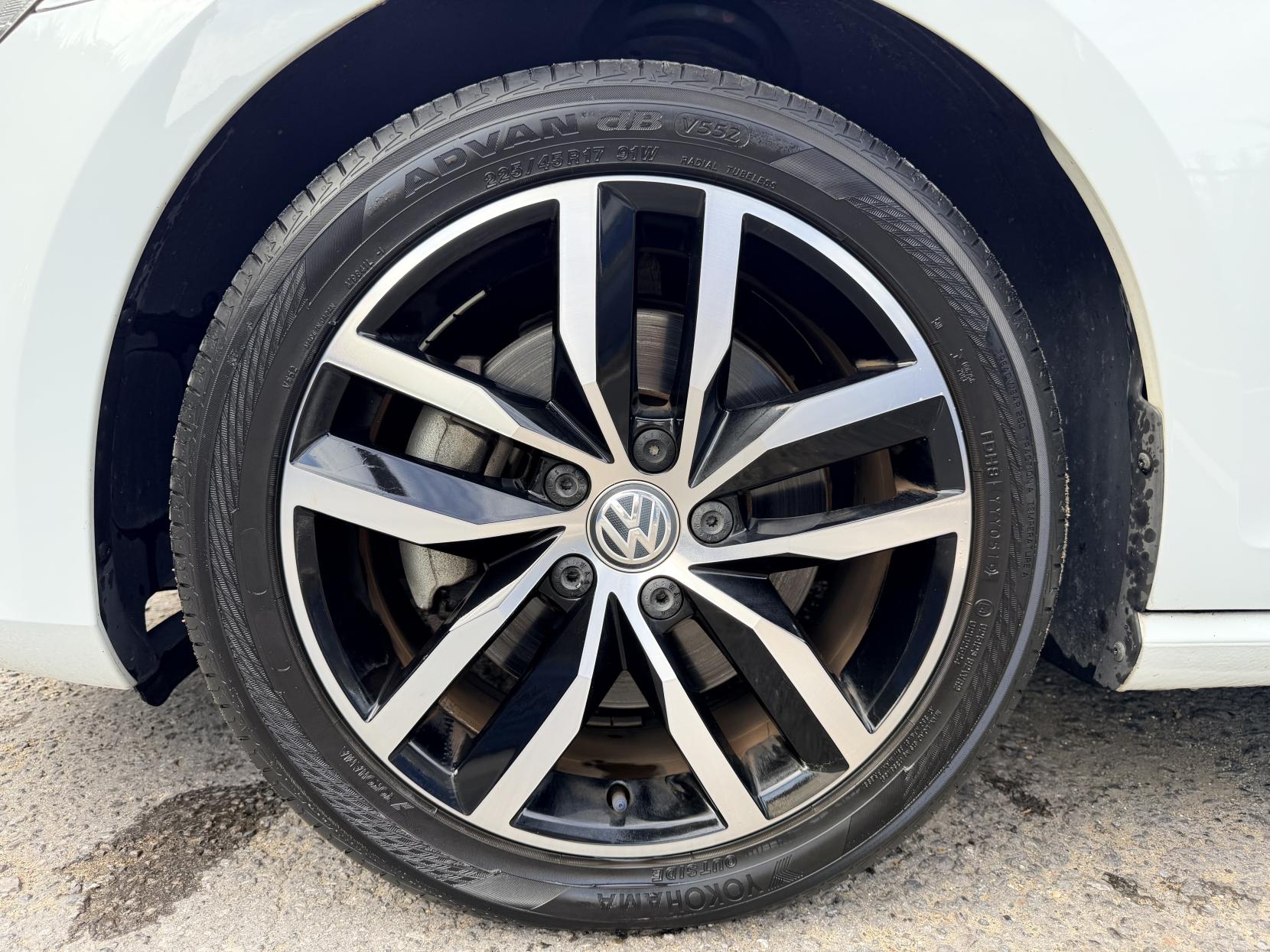 Volkswagen Golf 1.4 TSI BlueMotion Tech Match Edition Hatchback 5dr Petrol DSG Euro 6 (s/s) (125 ps)