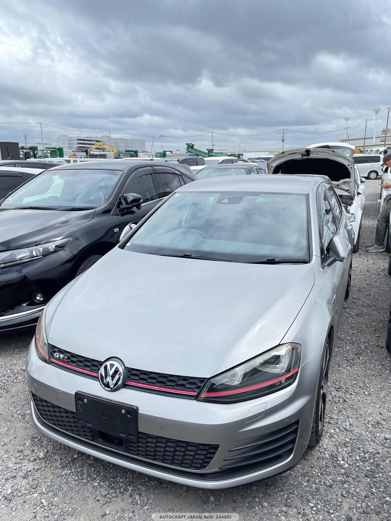 Volkswagen Golf 2.0 TSI BlueMotion Tech GTI Hatchback 5dr Petrol DSG Euro 6 (s/s) (220 ps)