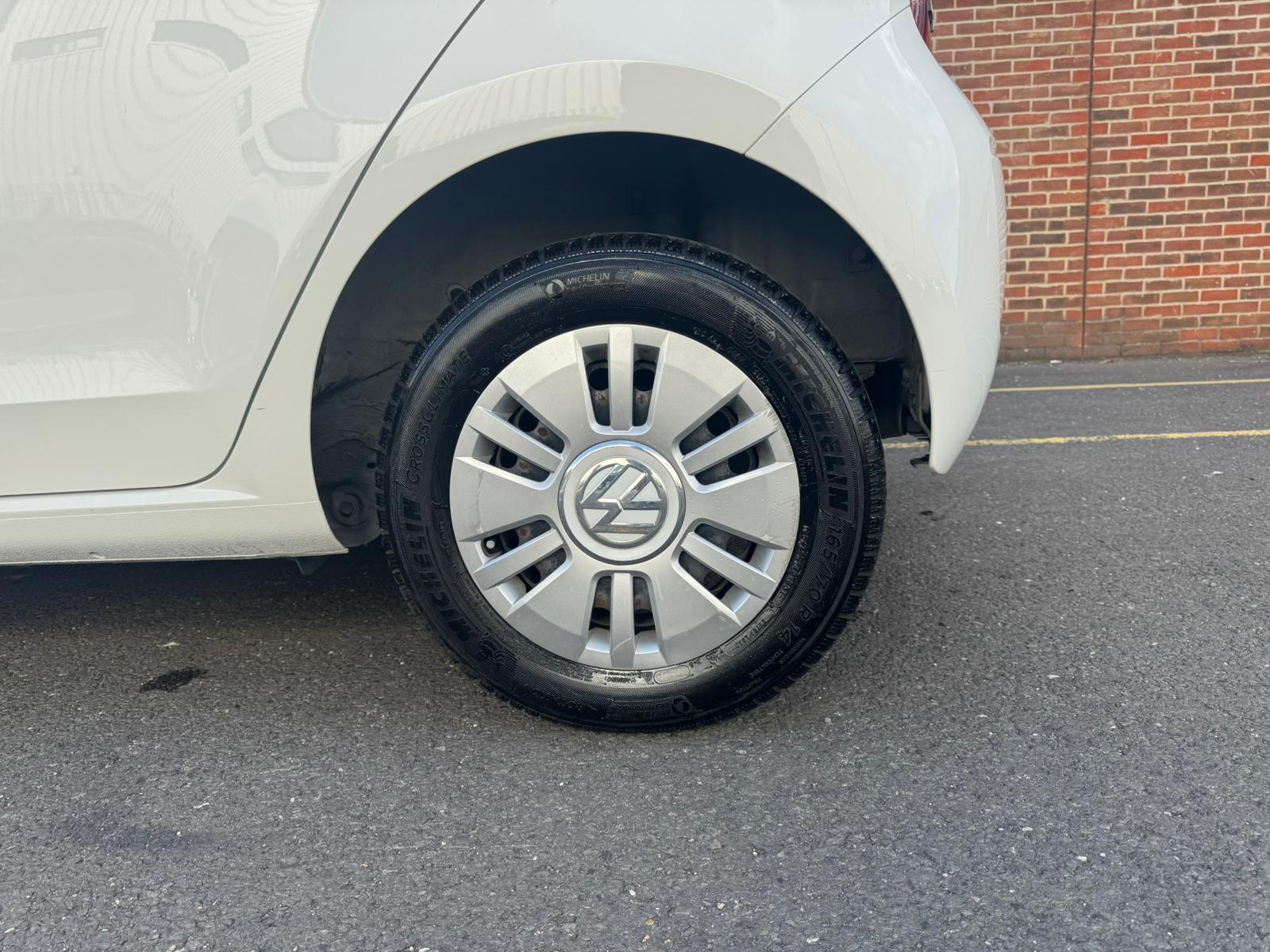 Volkswagen up! 1.0 High up! Hatchback 5dr Petrol ASG Euro 6 (75 ps)