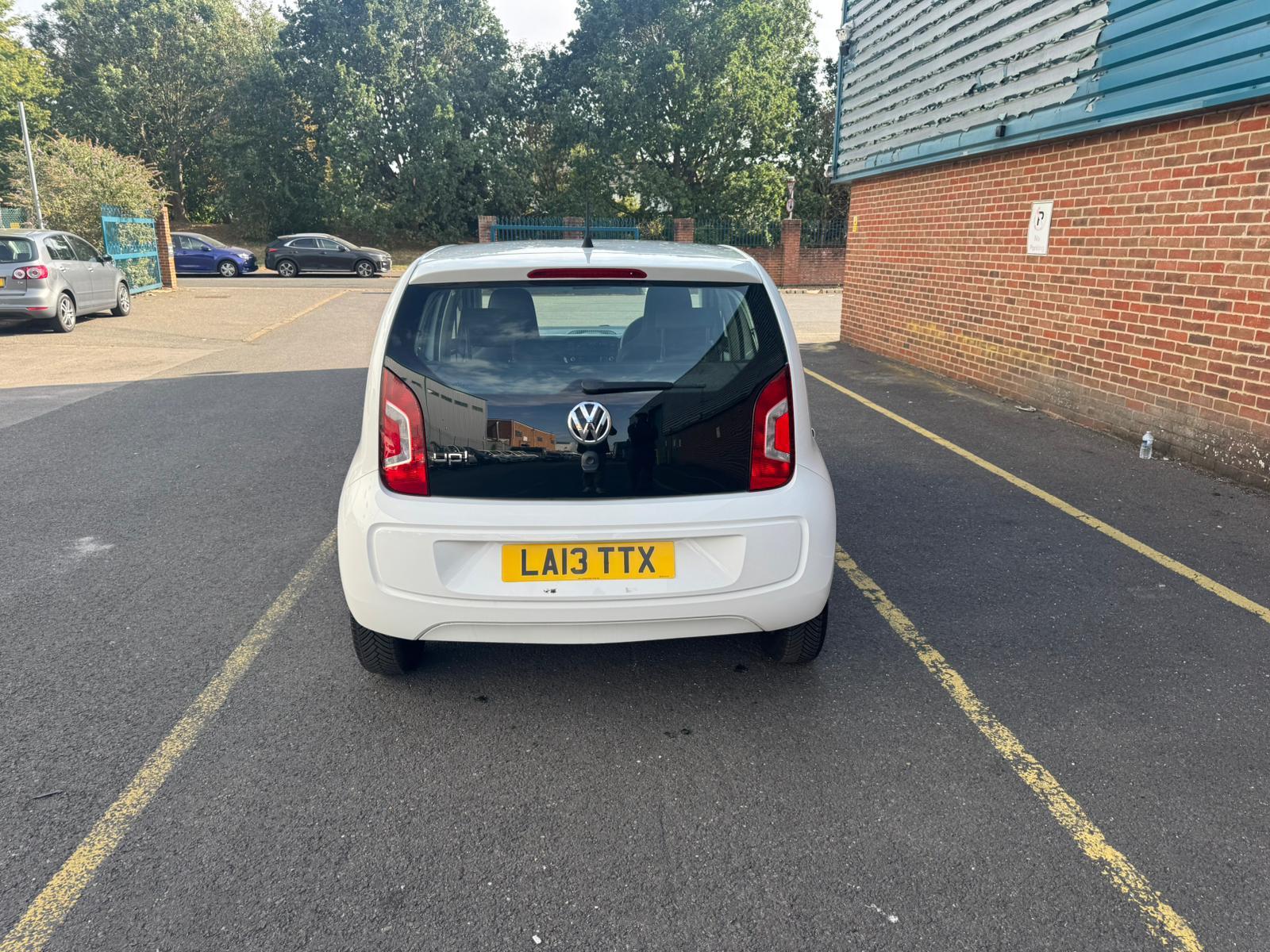 Volkswagen up! 1.0 High up! Hatchback 5dr Petrol ASG Euro 6 (75 ps)