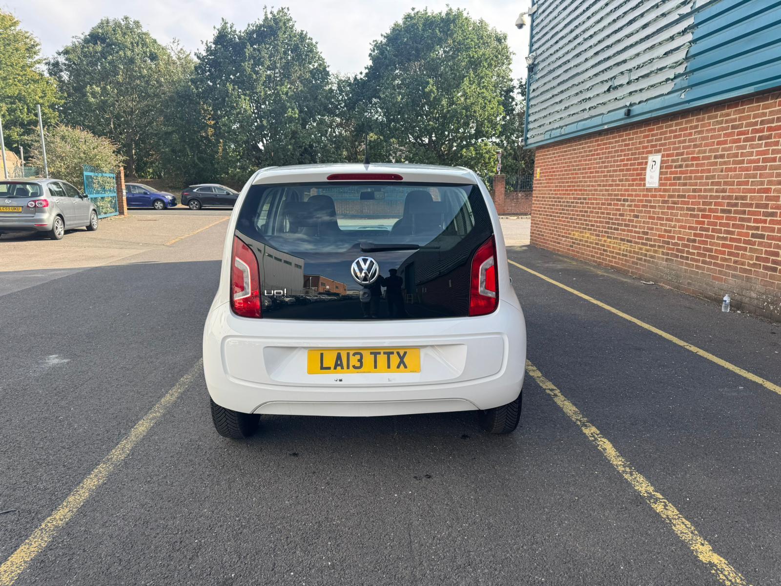 Volkswagen up! 1.0 High up! Hatchback 5dr Petrol ASG Euro 6 (75 ps)