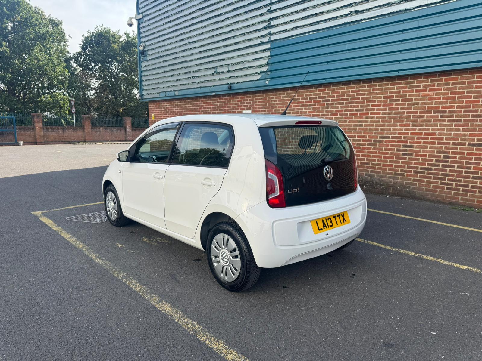 Volkswagen up! 1.0 High up! Hatchback 5dr Petrol ASG Euro 6 (75 ps)
