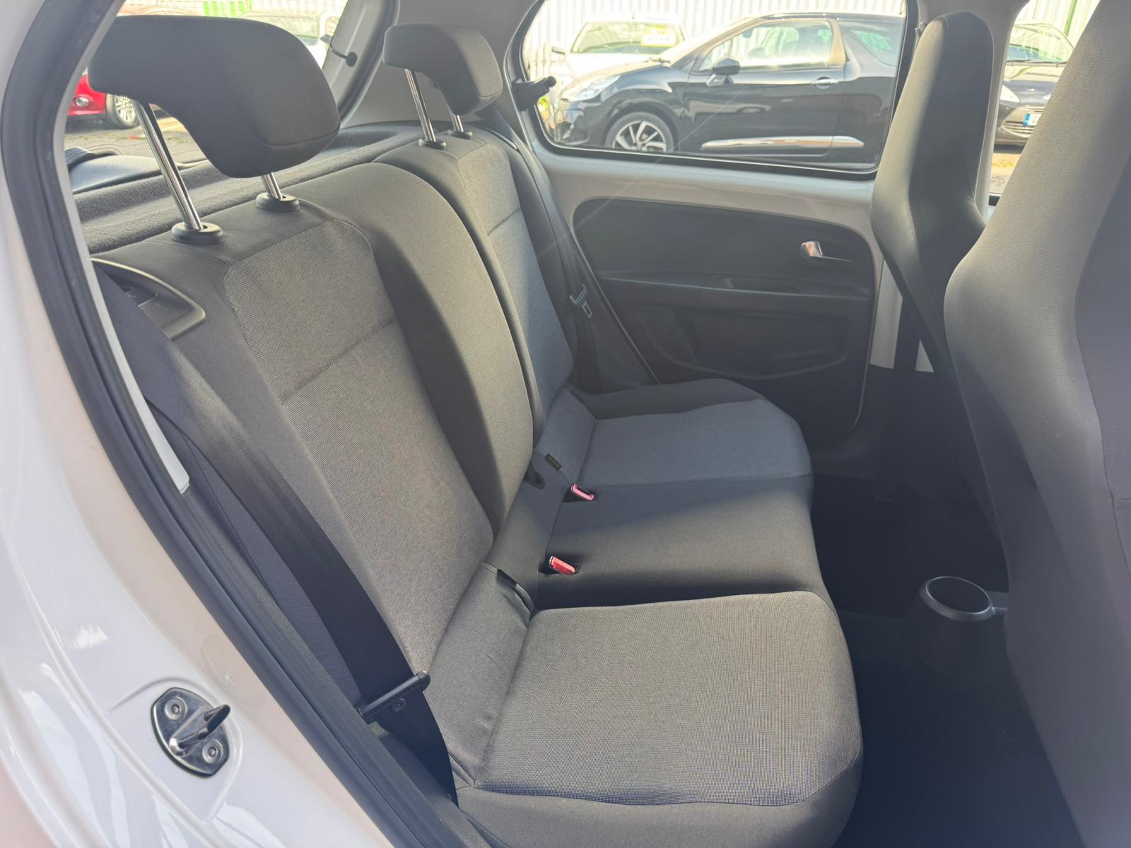 Volkswagen up! 1.0 High up! Hatchback 5dr Petrol ASG Euro 6 (75 ps)