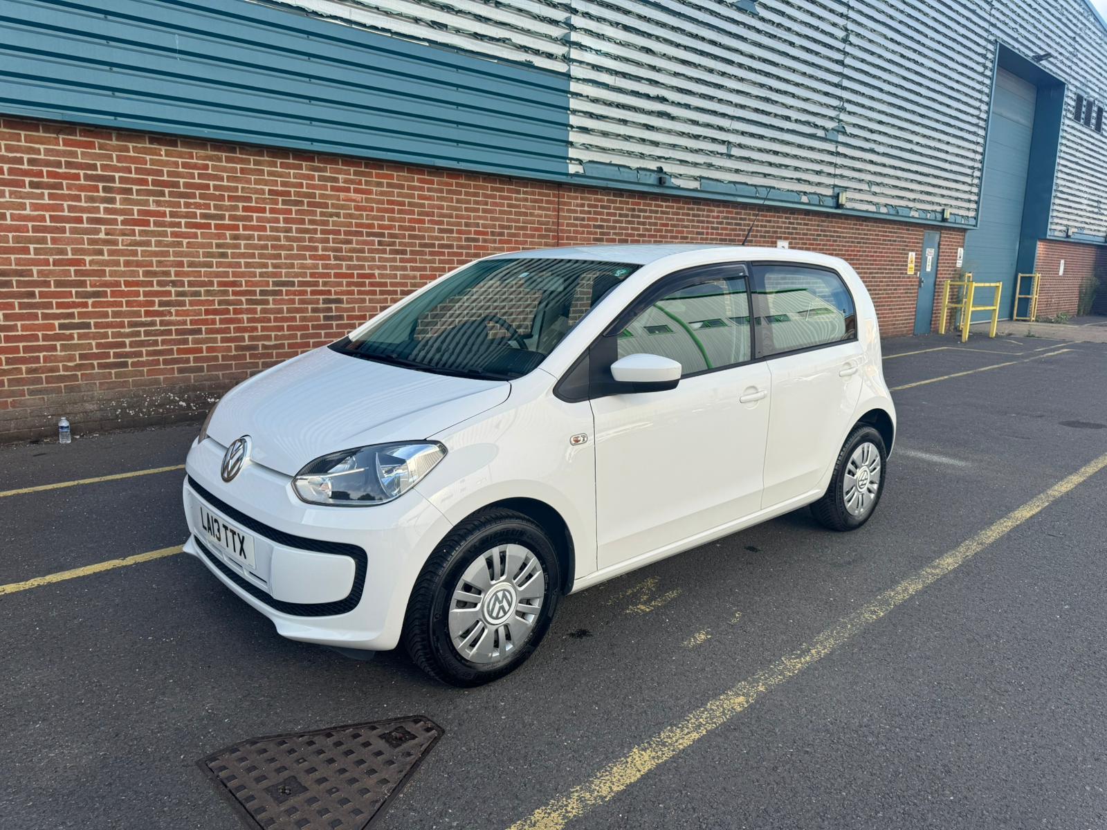 Volkswagen up! 1.0 High up! Hatchback 5dr Petrol ASG Euro 6 (75 ps)
