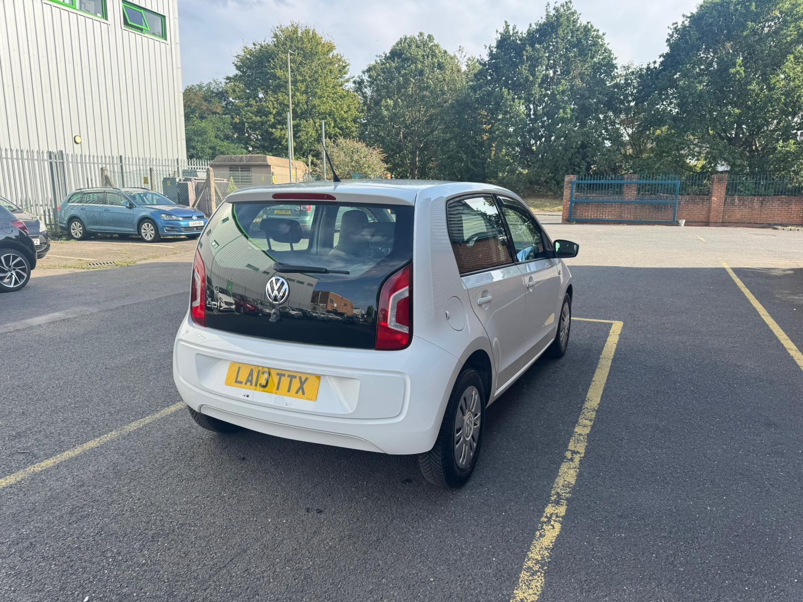 Volkswagen up! 1.0 High up! Hatchback 5dr Petrol ASG Euro 6 (75 ps)