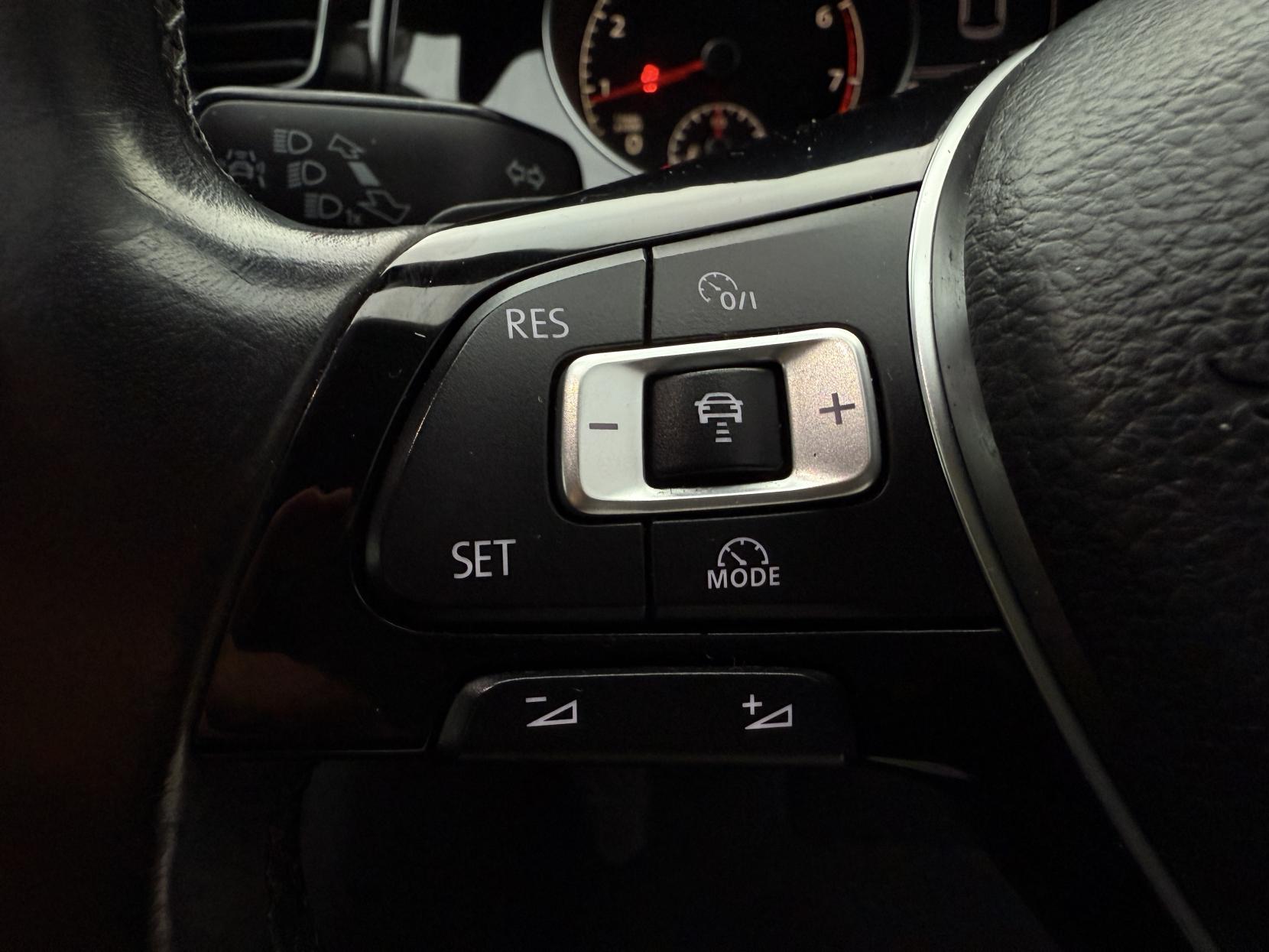 Volkswagen Golf 1.4 TSI BlueMotion Tech Match Hatchback 5dr Petrol DSG Euro 6 (s/s) (125 ps)