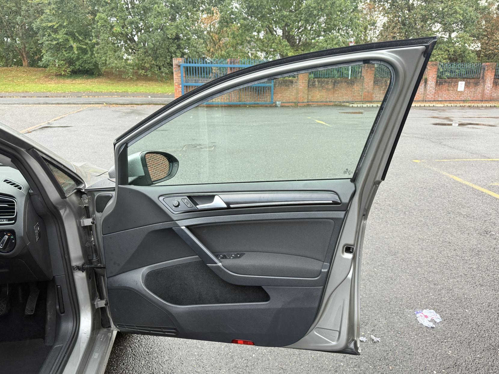 Volkswagen Golf 1.4 TSI BlueMotion Tech Match Hatchback 5dr Petrol DSG Euro 6 (s/s) (125 ps)