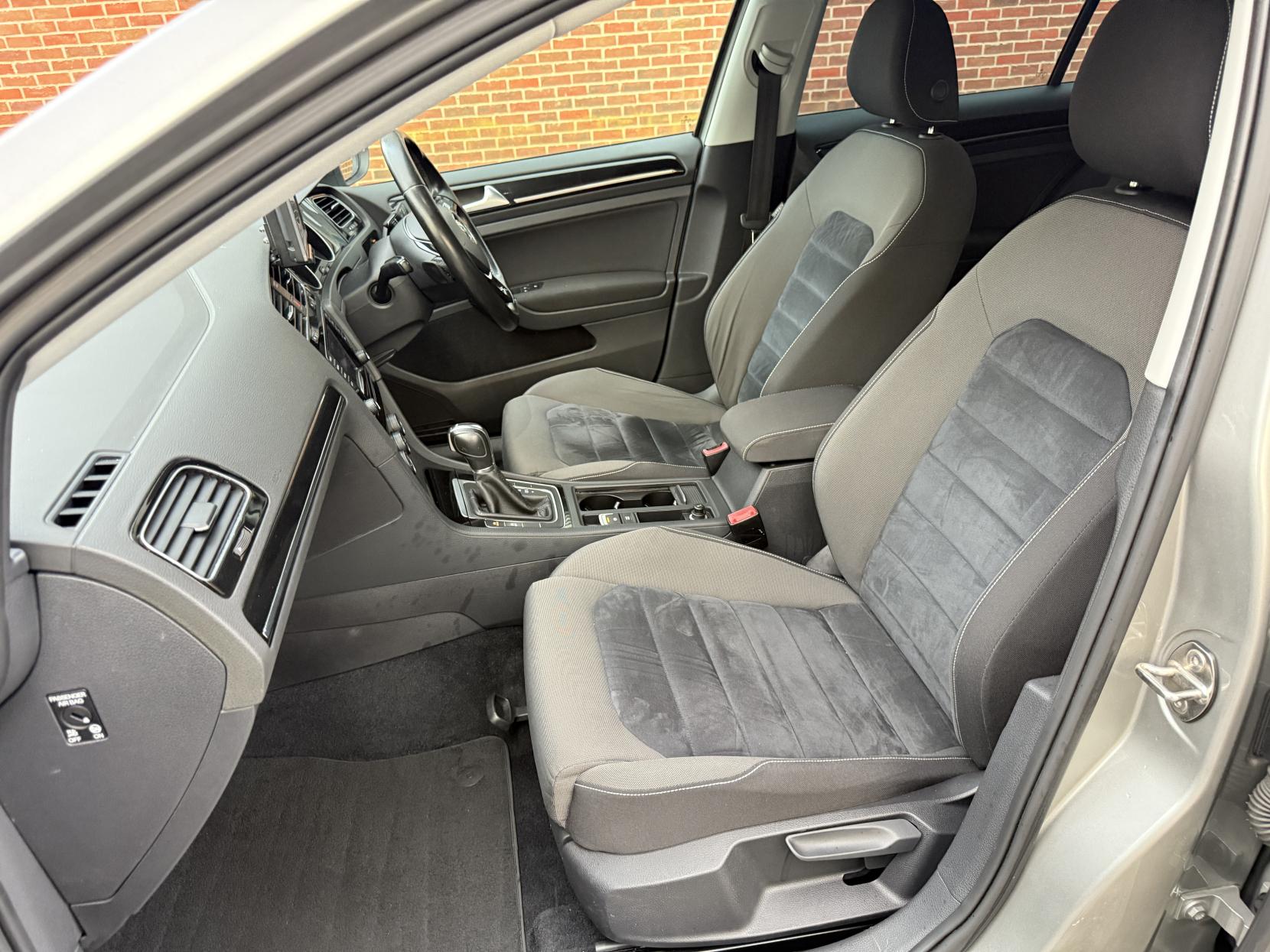 Volkswagen Golf 1.4 TSI BlueMotion Tech Match Hatchback 5dr Petrol DSG Euro 6 (s/s) (125 ps)