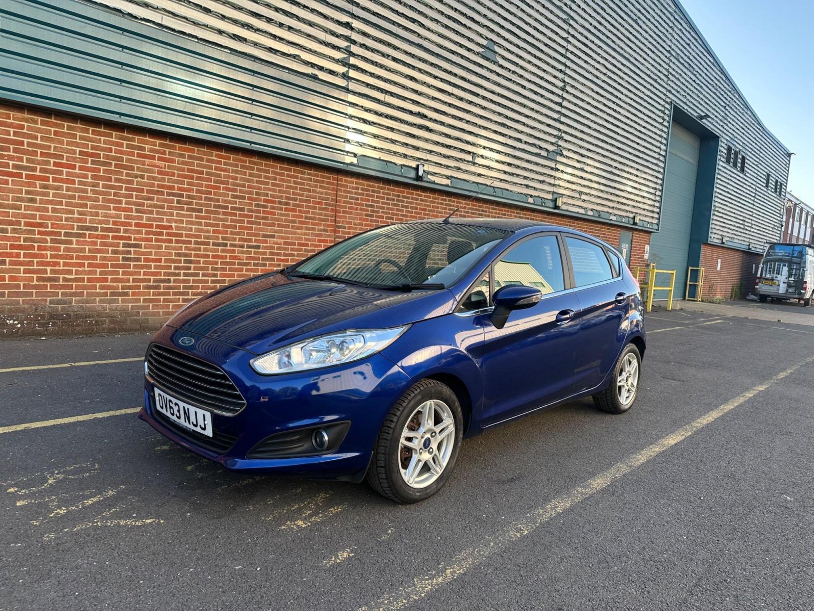 Ford Fiesta 1.0T EcoBoost Zetec Euro 5 (s/s) 5dr