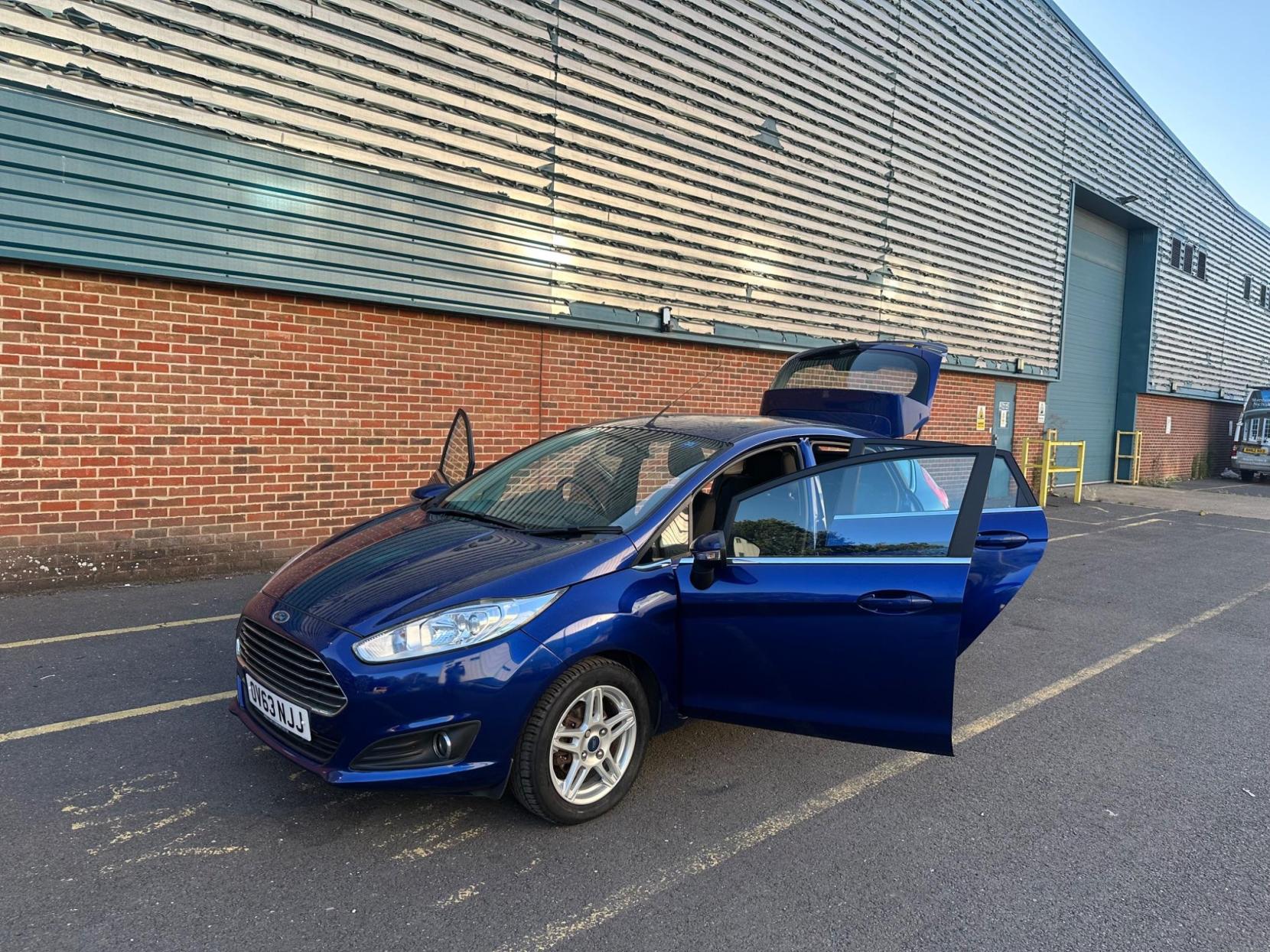 Ford Fiesta 1.0T EcoBoost Zetec Euro 5 (s/s) 5dr
