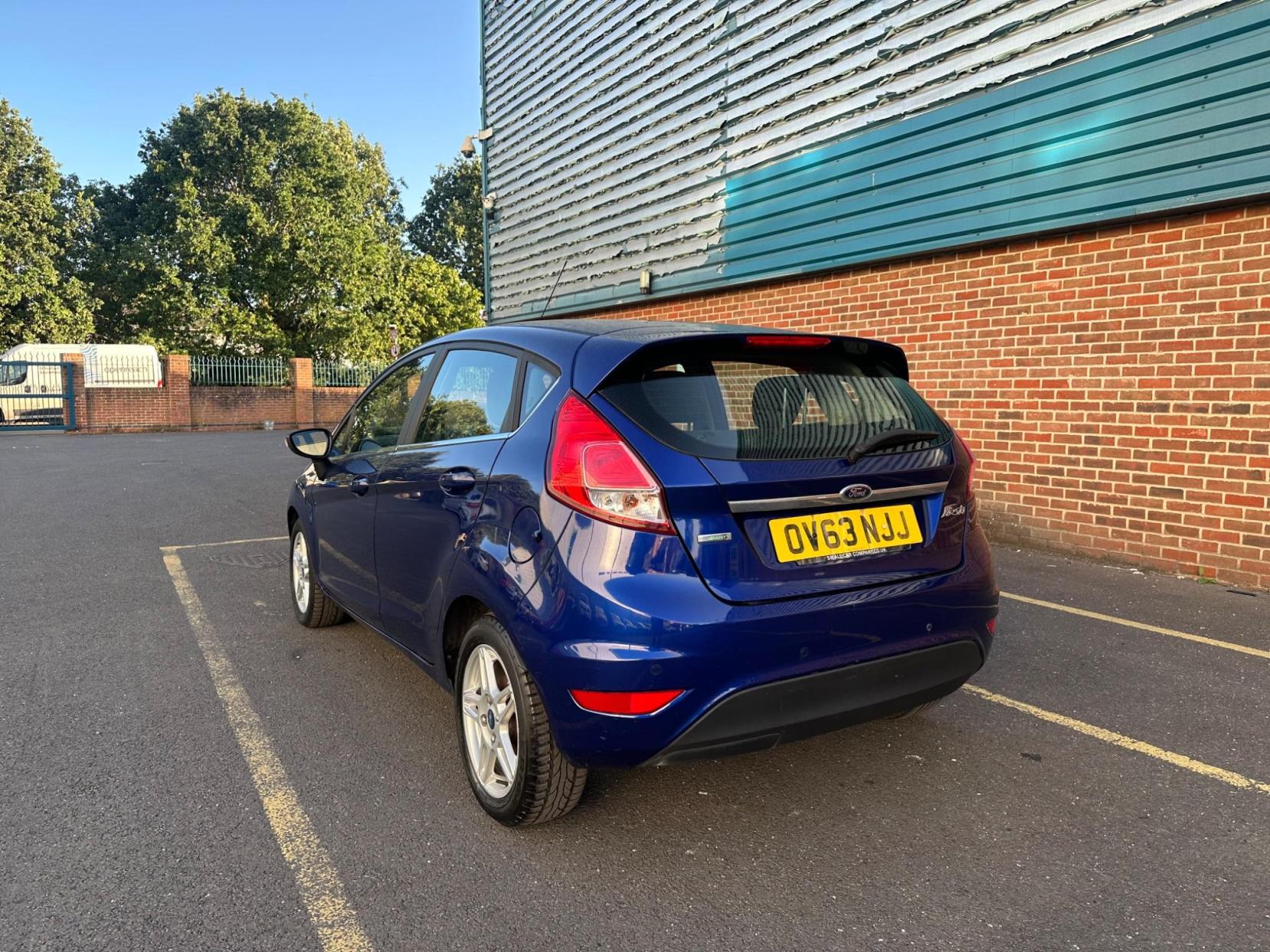 Ford Fiesta 1.0T EcoBoost Zetec Euro 5 (s/s) 5dr