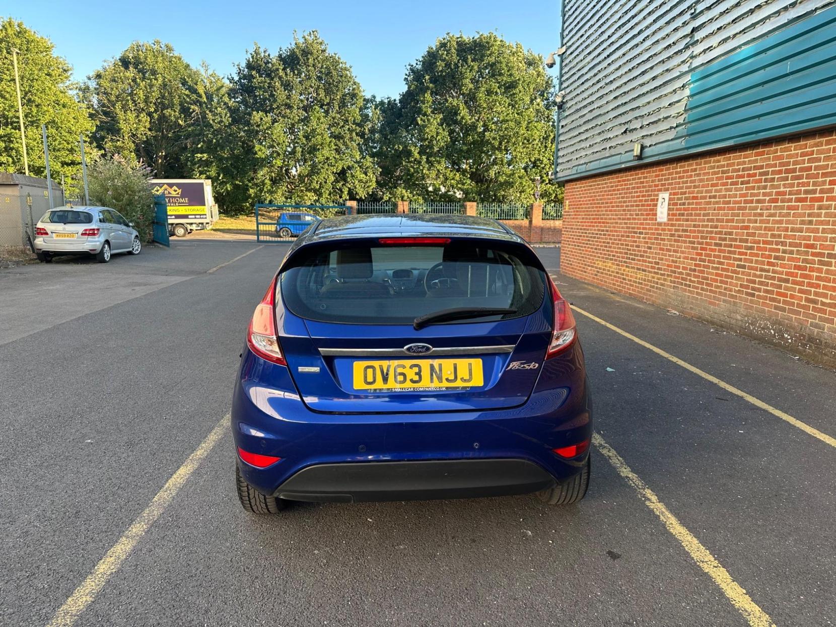 Ford Fiesta 1.0T EcoBoost Zetec Euro 5 (s/s) 5dr
