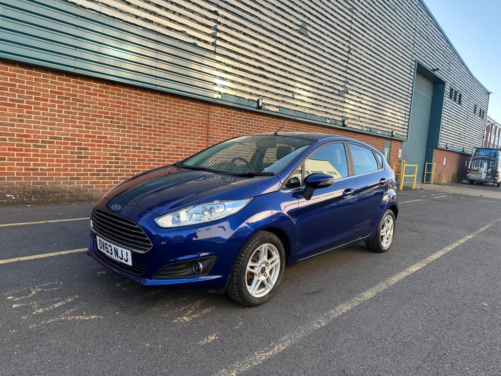 Ford Fiesta 1.0T EcoBoost Zetec Euro 5 (s/s) 5dr