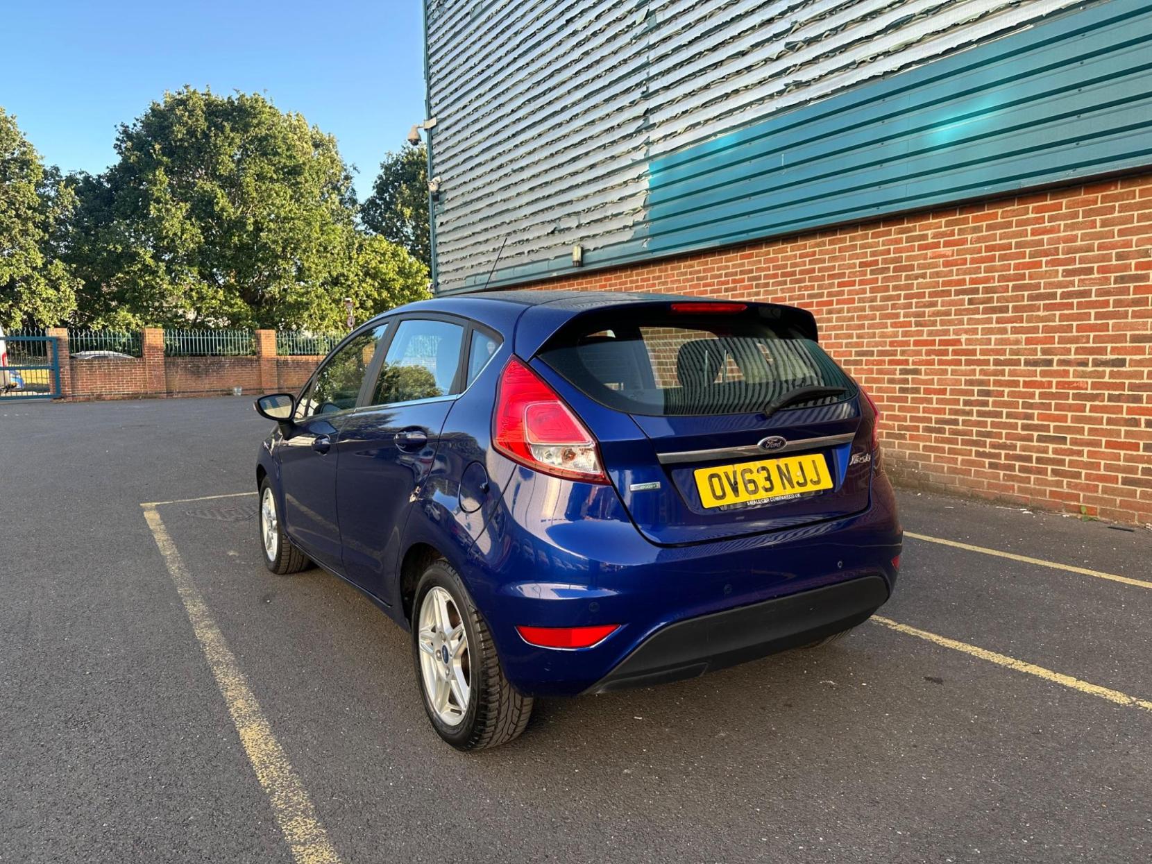 Ford Fiesta 1.0T EcoBoost Zetec Euro 5 (s/s) 5dr