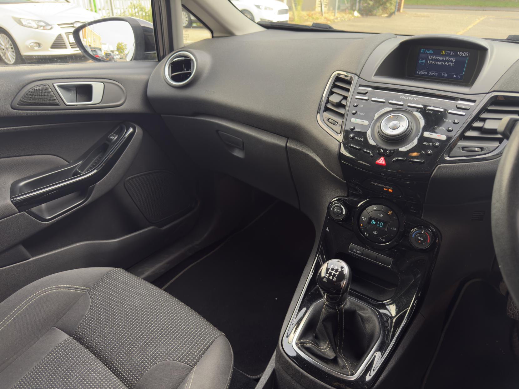 Ford Fiesta 1.0T EcoBoost Titanium Hatchback 5dr Petrol Manual Euro 6 (s/s) (100 ps)