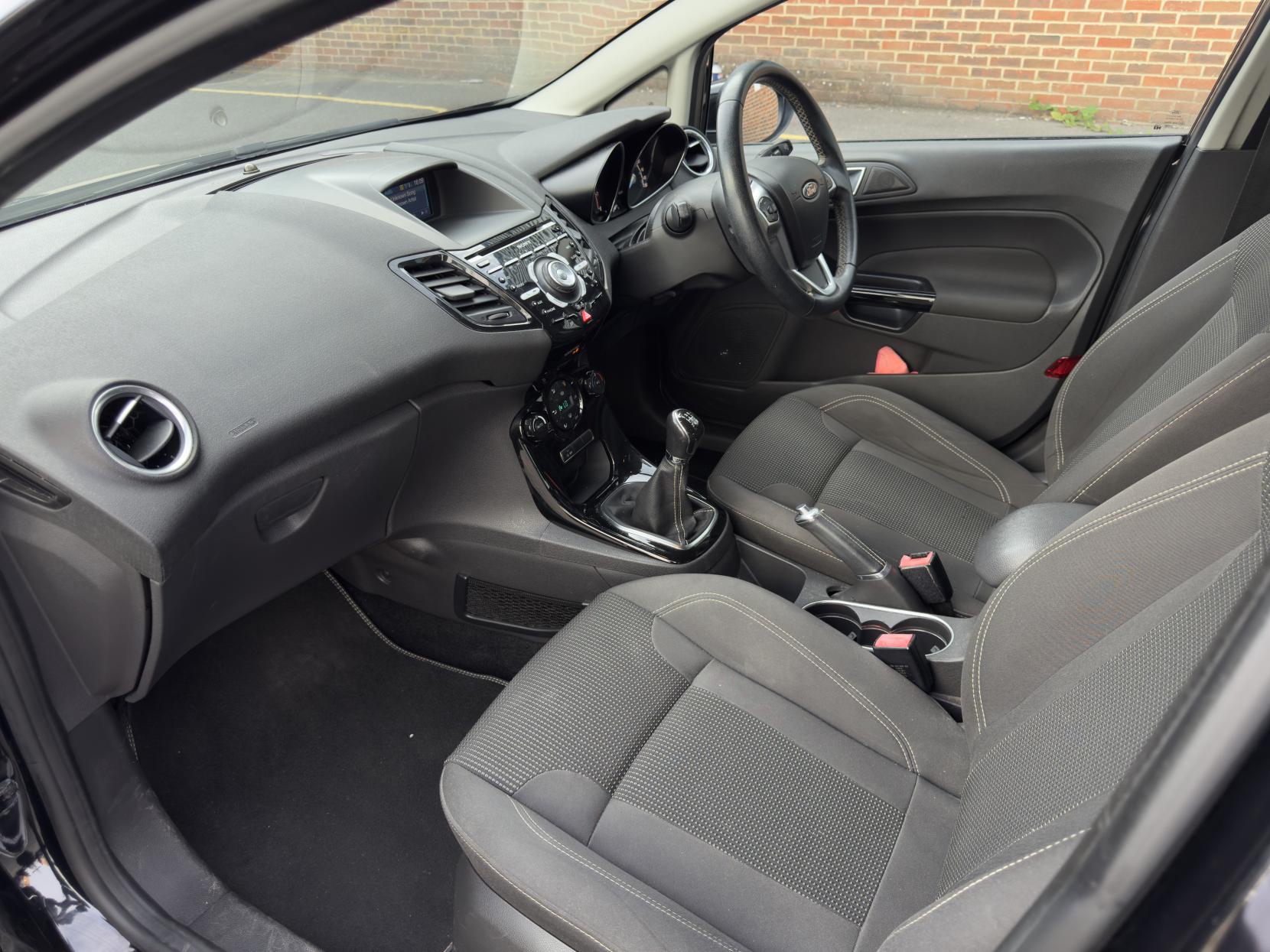 Ford Fiesta 1.0T EcoBoost Titanium Hatchback 5dr Petrol Manual Euro 6 (s/s) (100 ps)