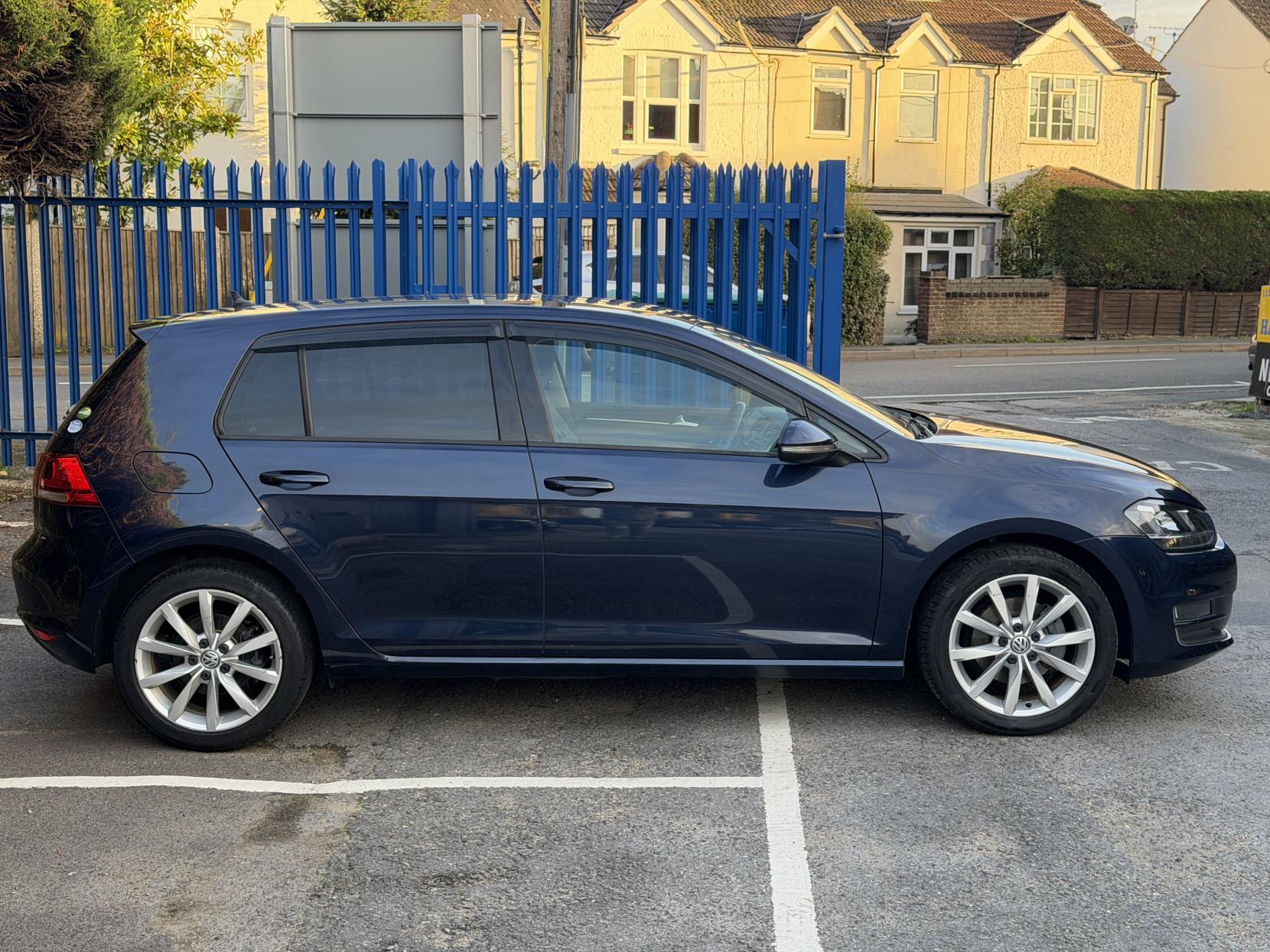 Volkswagen Golf 1.4 TSI BlueMotion Tech Match Hatchback 5dr Petrol DSG Euro 5 (s/s) (122 ps)