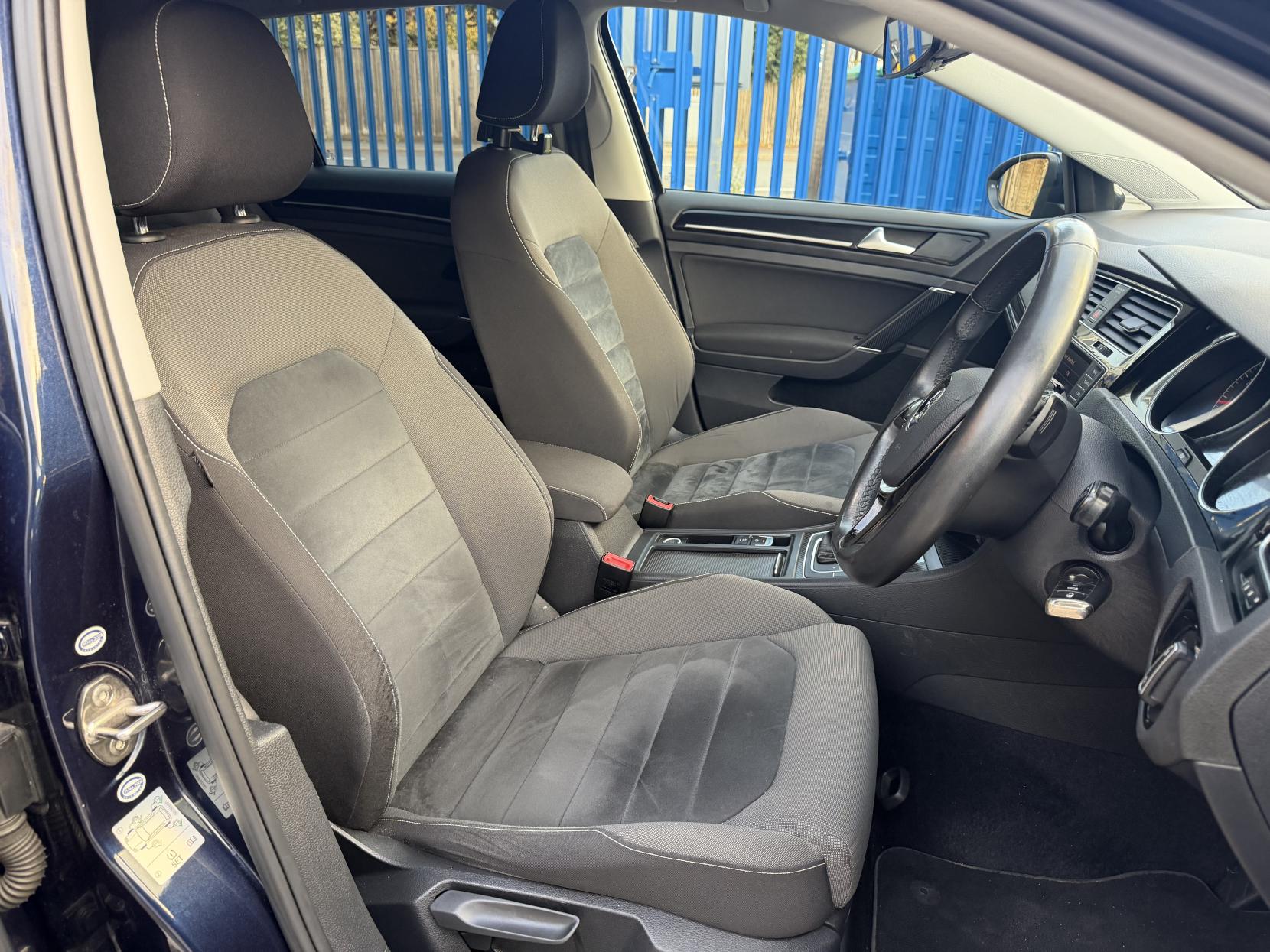 Volkswagen Golf 1.4 TSI BlueMotion Tech Match Hatchback 5dr Petrol DSG Euro 5 (s/s) (122 ps)