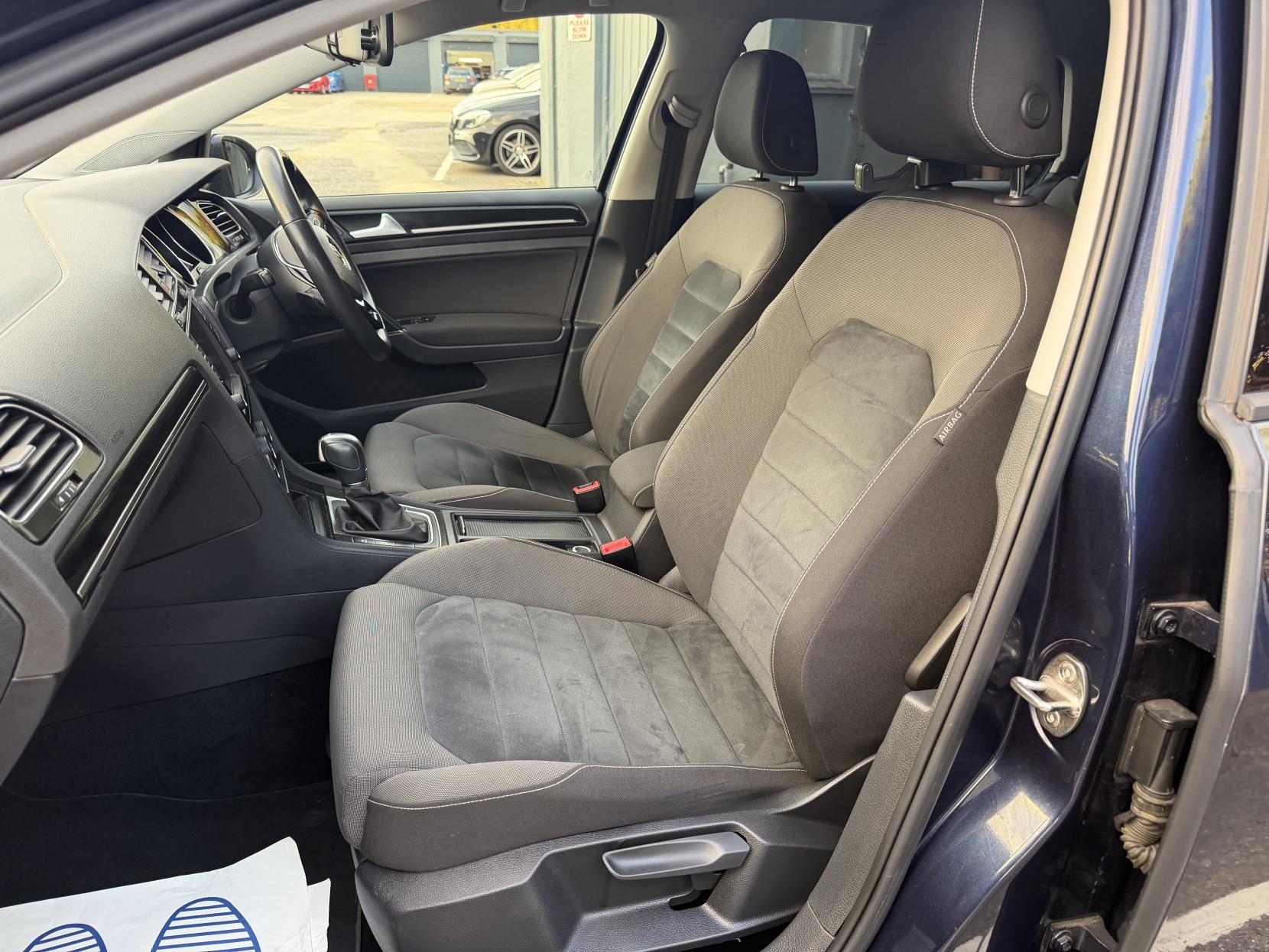 Volkswagen Golf 1.4 TSI BlueMotion Tech Match Hatchback 5dr Petrol DSG Euro 5 (s/s) (122 ps)