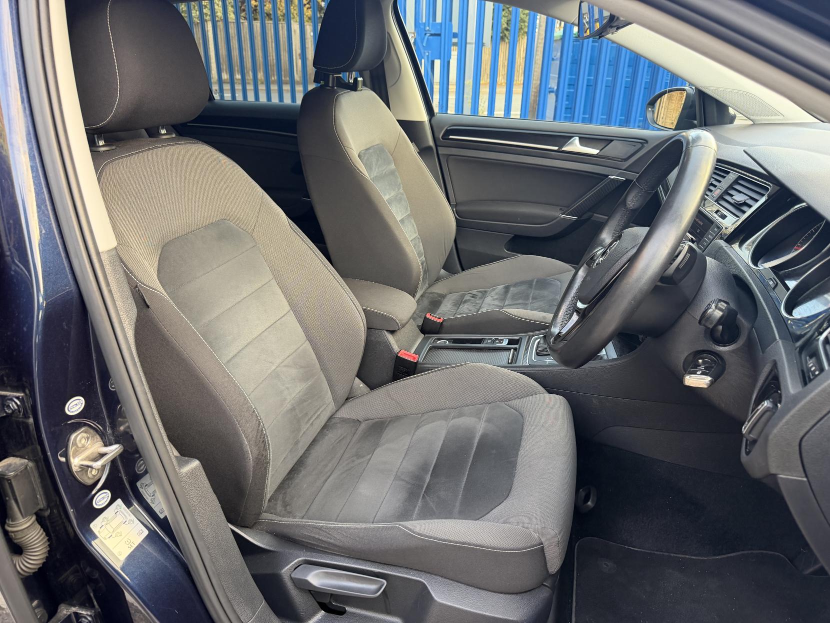 Volkswagen Golf 1.4 TSI BlueMotion Tech Match Hatchback 5dr Petrol DSG Euro 5 (s/s) (122 ps)