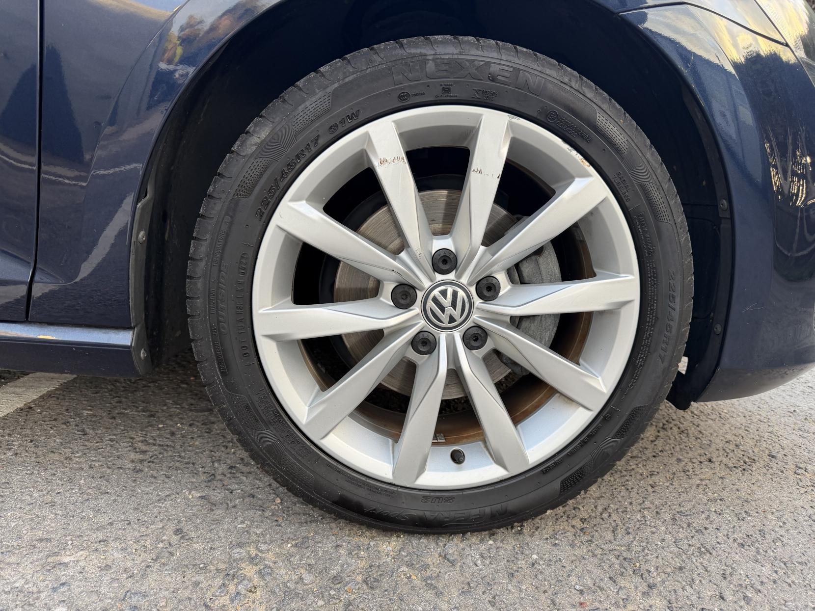 Volkswagen Golf 1.4 TSI BlueMotion Tech Match Hatchback 5dr Petrol DSG Euro 5 (s/s) (122 ps)