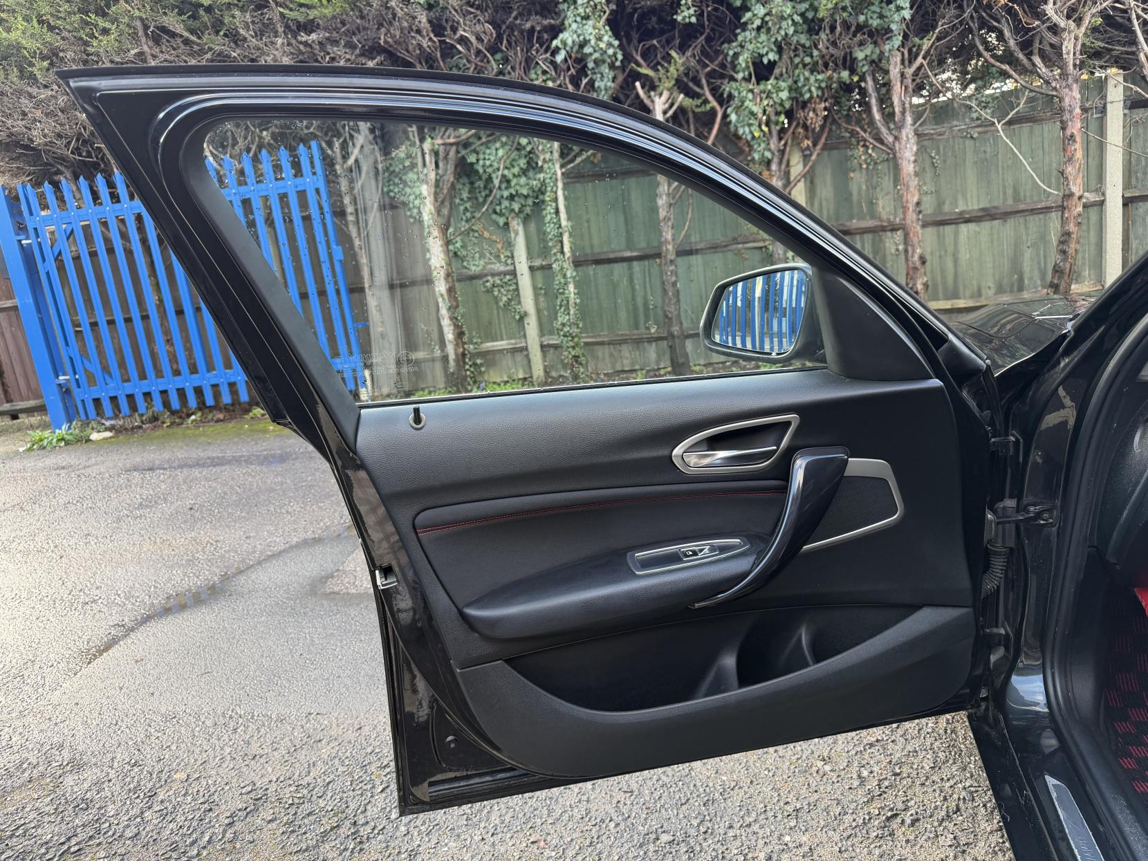 BMW 1 Series 1.6 116i Urban Hatchback 5dr Petrol Auto Euro 6 (s/s) (136 ps)