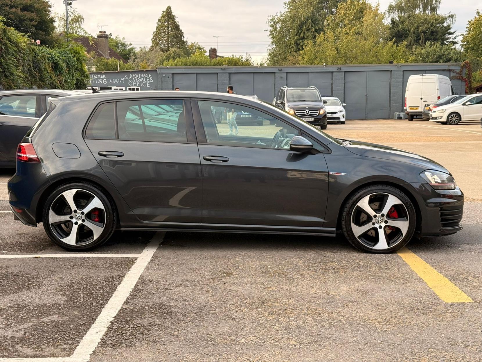 Volkswagen Golf 2.0 TSI BlueMotion Tech GTI Hatchback 5dr Petrol DSG Euro 6 (s/s) (220 ps)