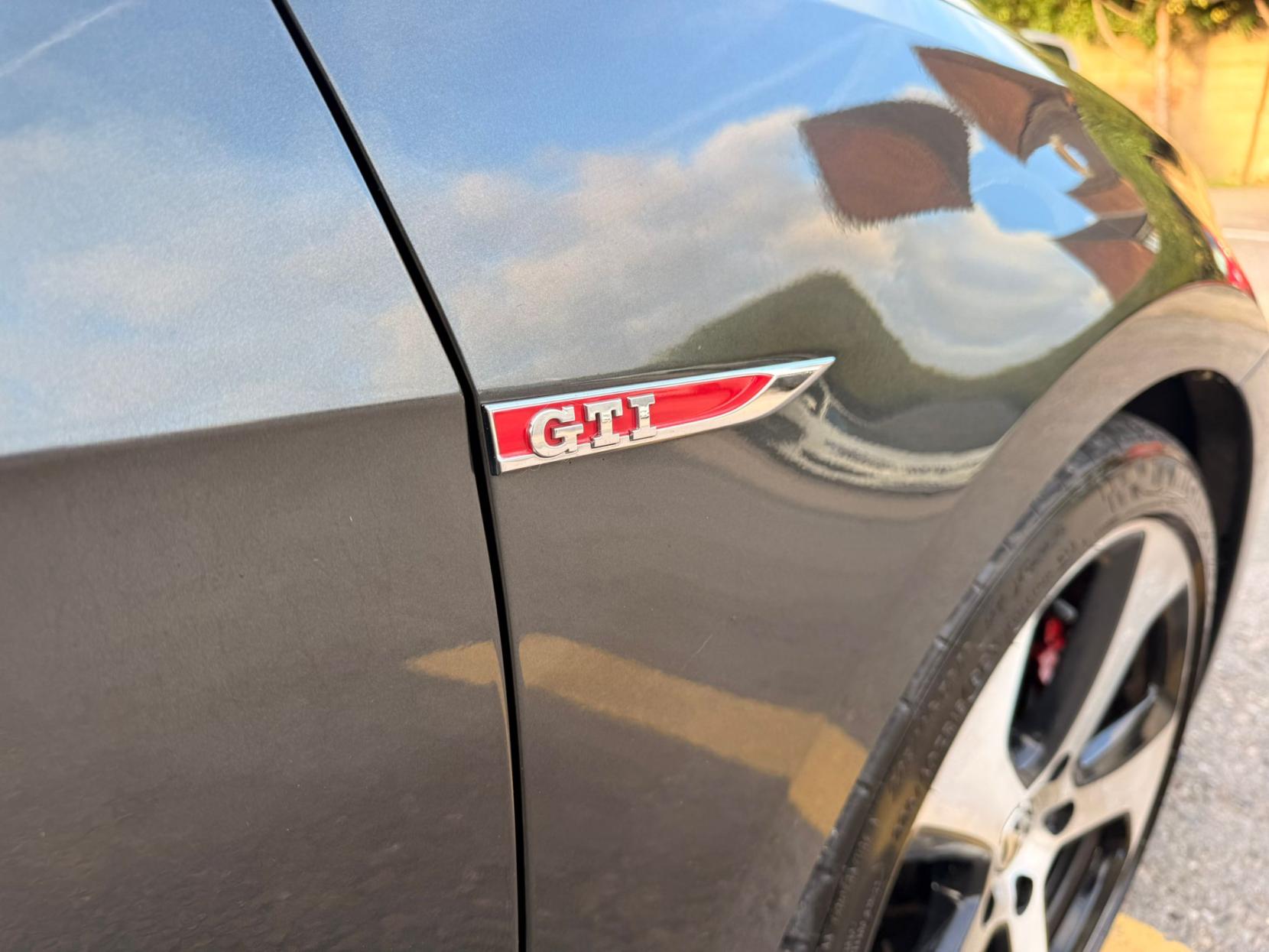 Volkswagen Golf 2.0 TSI BlueMotion Tech GTI Hatchback 5dr Petrol DSG Euro 6 (s/s) (220 ps)