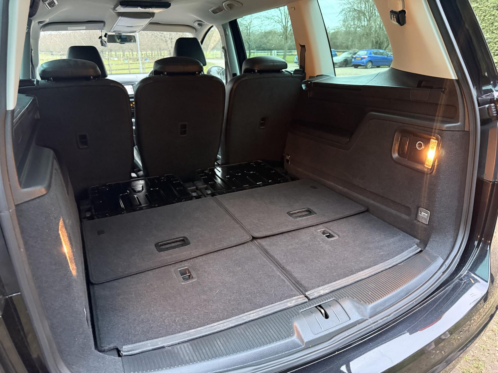 Volkswagen Sharan 1.4 TSI BlueMotion Tech SE MPV 5dr Petrol DSG Euro 5 (s/s) (150 ps)