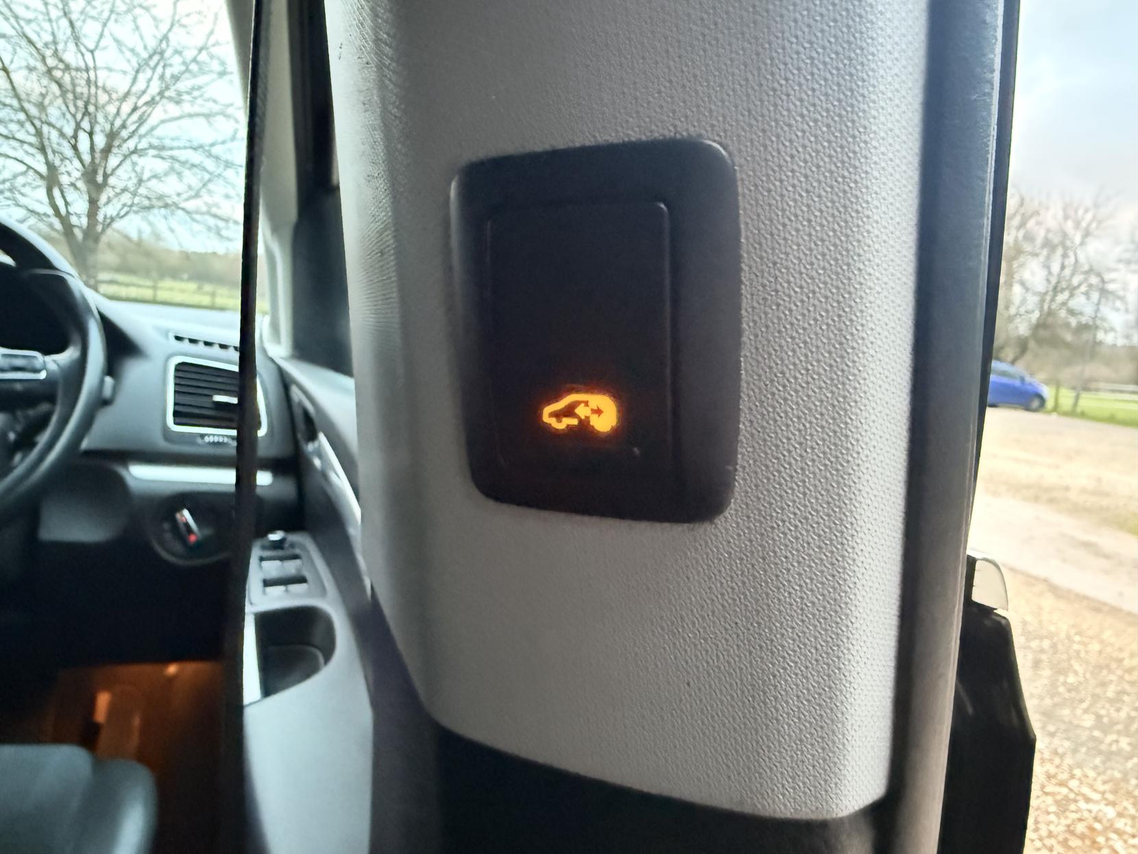 Volkswagen Sharan 1.4 TSI BlueMotion Tech SE MPV 5dr Petrol DSG Euro 5 (s/s) (150 ps)