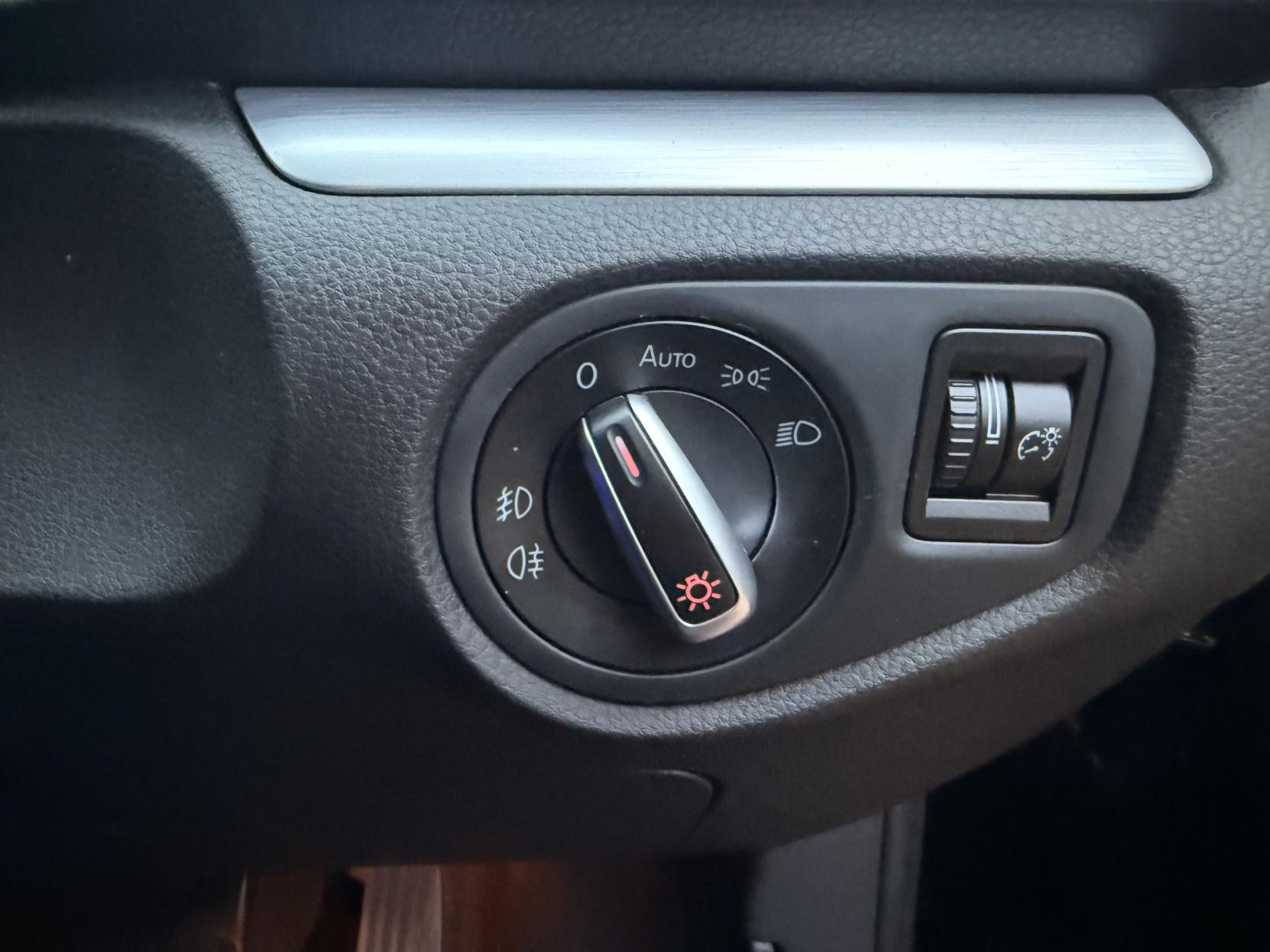 Volkswagen Sharan 1.4 TSI BlueMotion Tech SE MPV 5dr Petrol DSG Euro 5 (s/s) (150 ps)