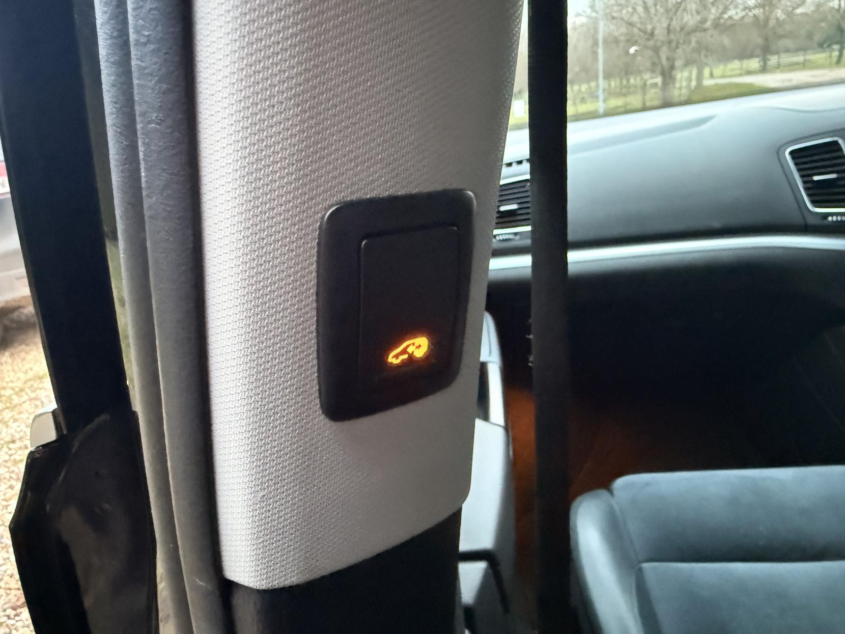 Volkswagen Sharan 1.4 TSI BlueMotion Tech SE MPV 5dr Petrol DSG Euro 5 (s/s) (150 ps)