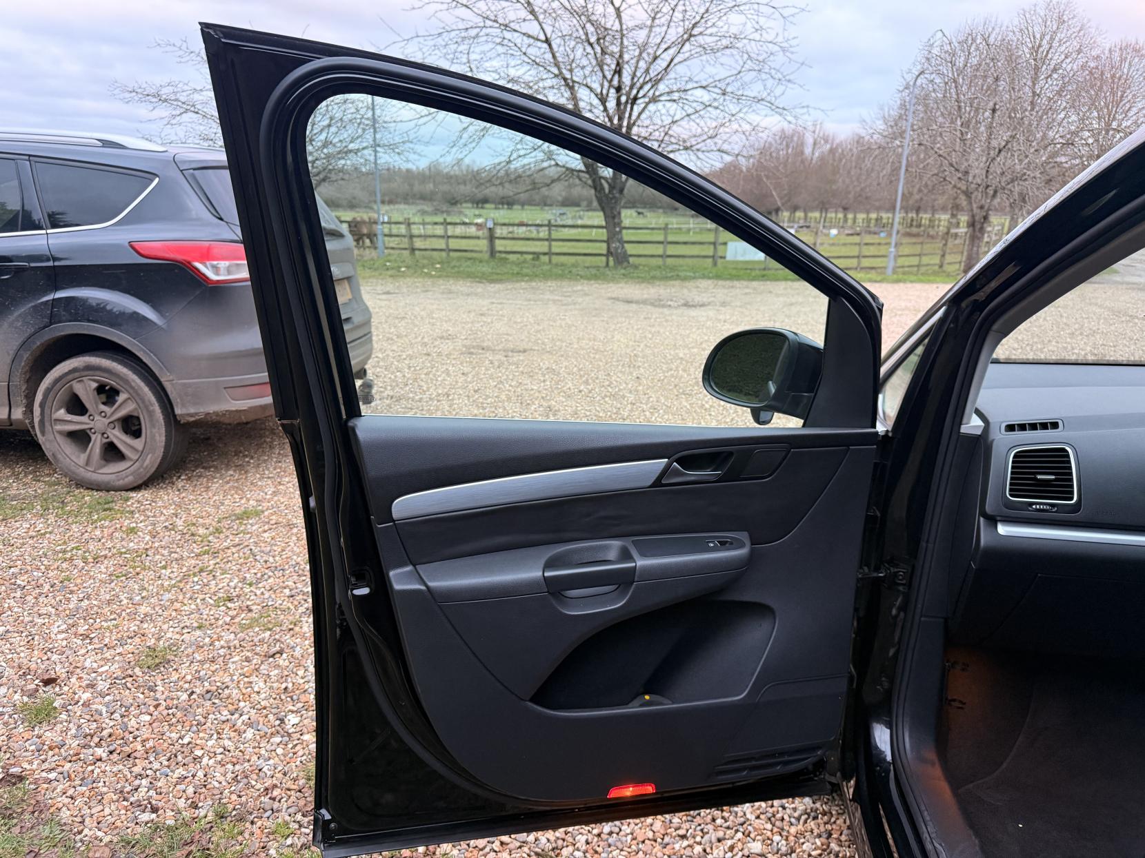 Volkswagen Sharan 1.4 TSI BlueMotion Tech SE MPV 5dr Petrol DSG Euro 5 (s/s) (150 ps)