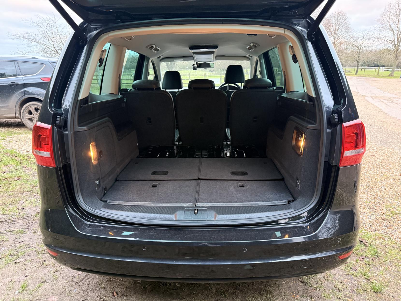 Volkswagen Sharan 1.4 TSI BlueMotion Tech SE MPV 5dr Petrol DSG Euro 5 (s/s) (150 ps)