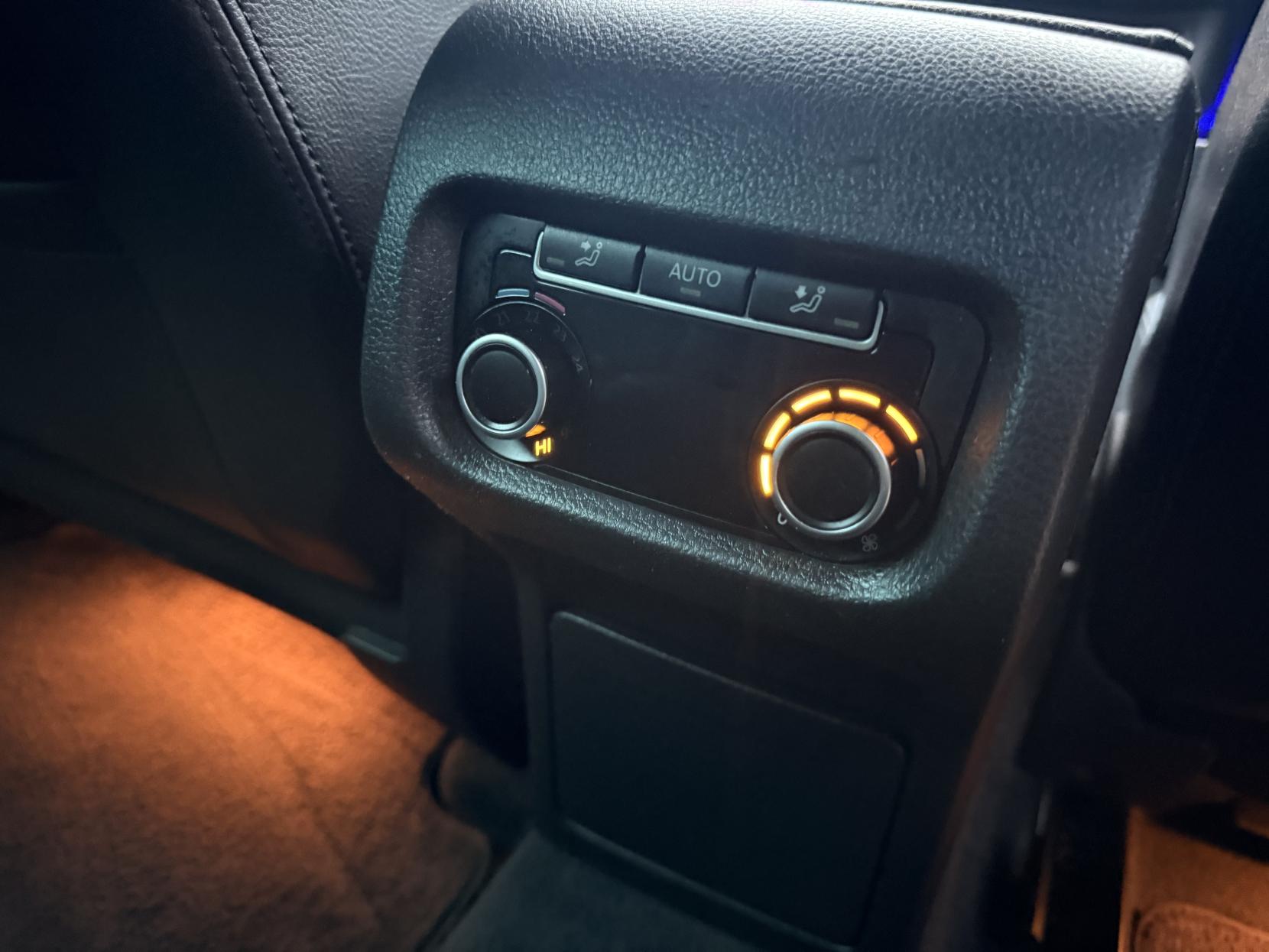 Volkswagen Sharan 1.4 TSI BlueMotion Tech SE MPV 5dr Petrol DSG Euro 5 (s/s) (150 ps)