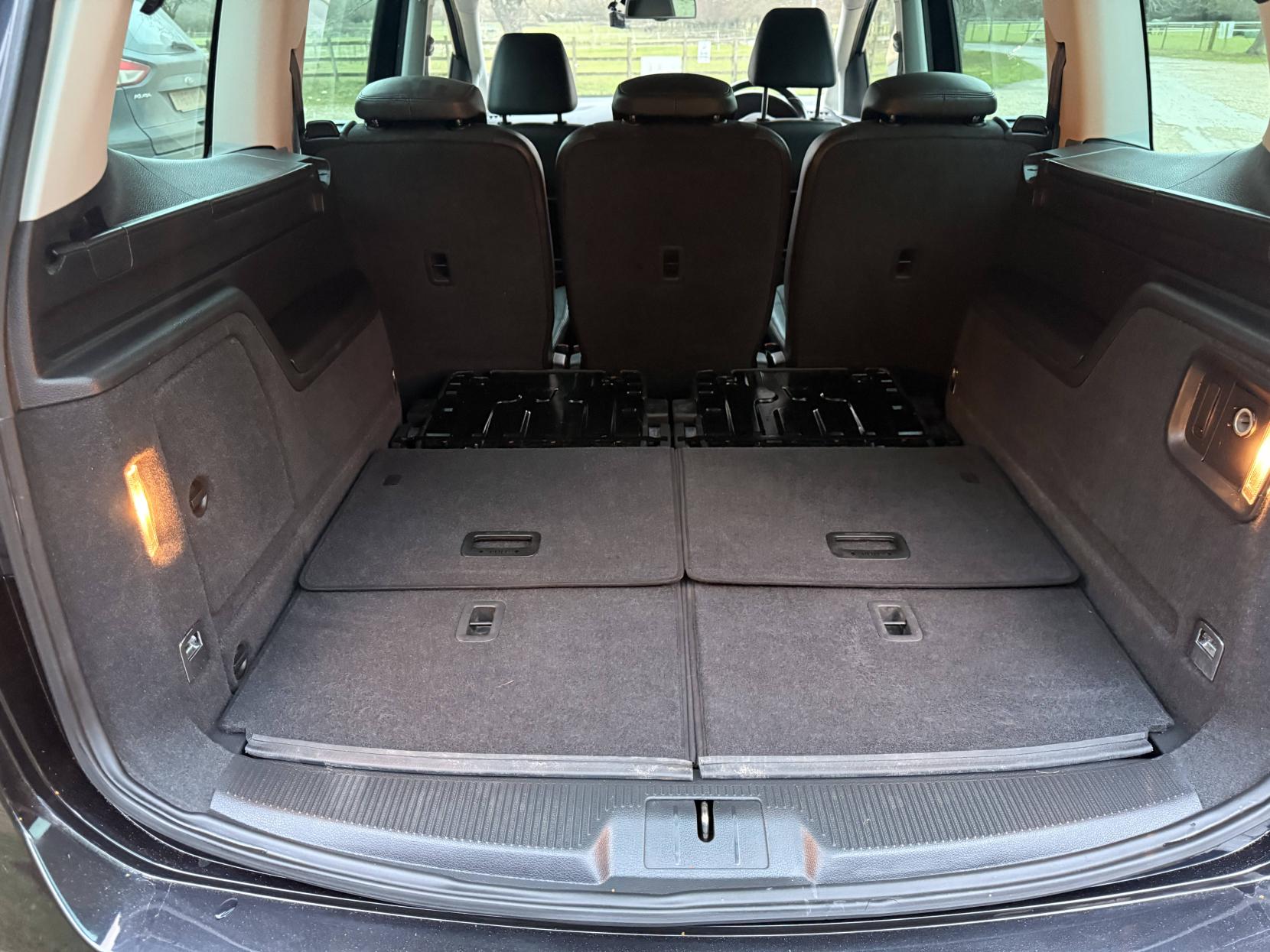 Volkswagen Sharan 1.4 TSI BlueMotion Tech SE MPV 5dr Petrol DSG Euro 5 (s/s) (150 ps)