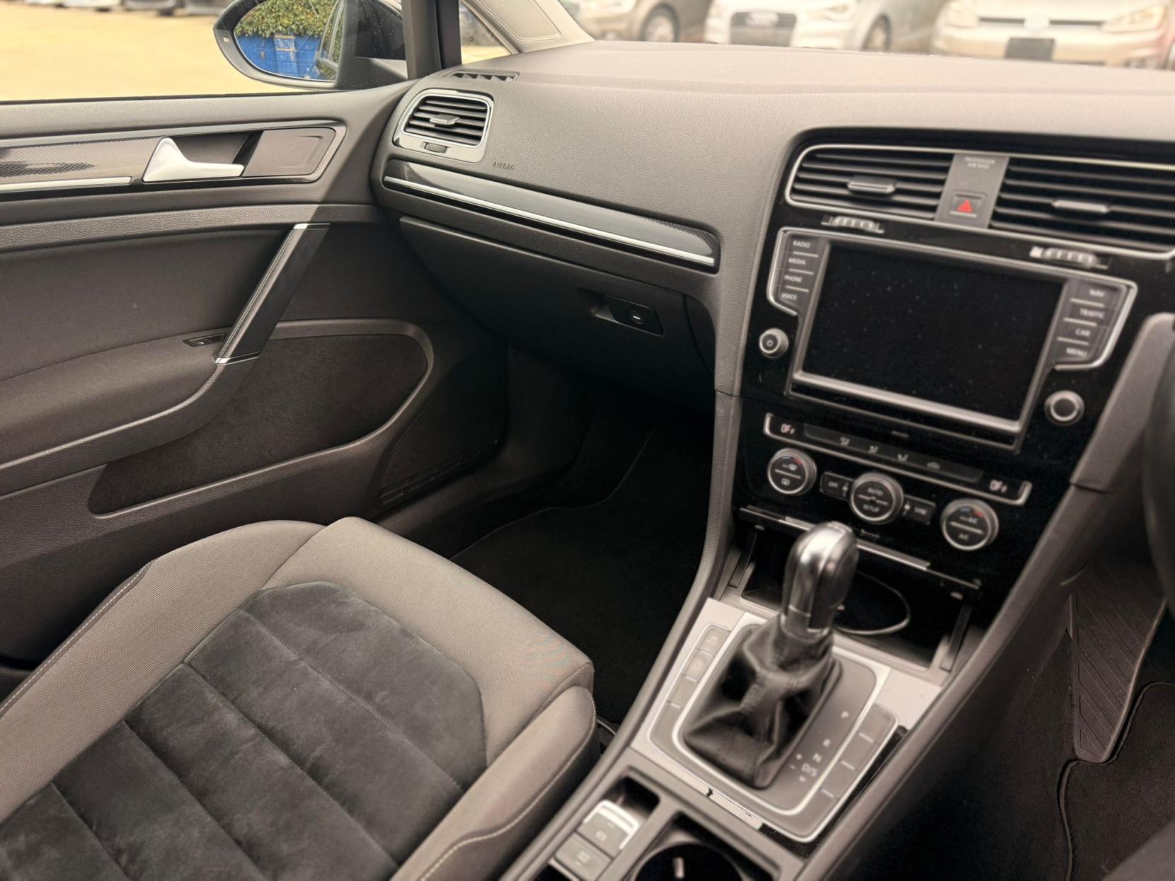 Volkswagen Golf 1.4 TSI BlueMotion Tech Match Hatchback 5dr Petrol DSG Euro 6 (s/s) (125 ps)